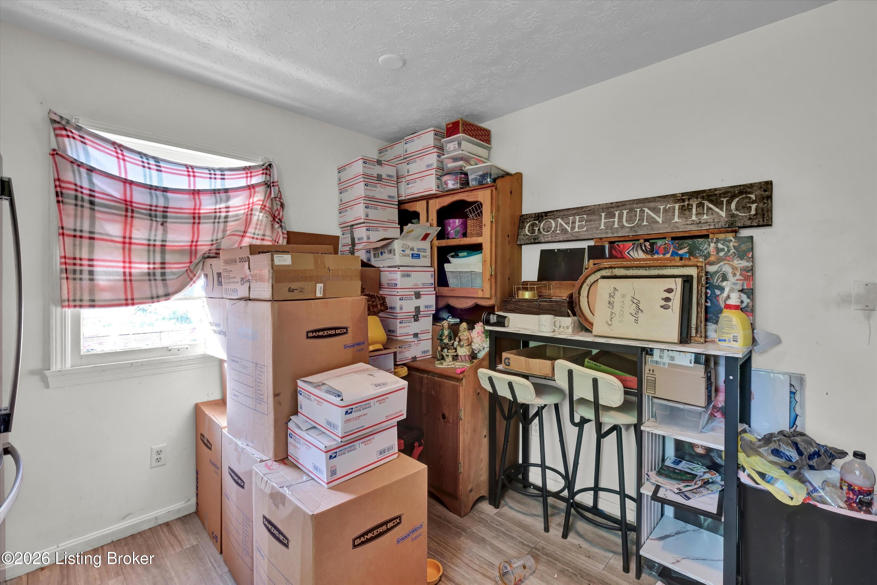 887 W Elm Rd Property Photo 15