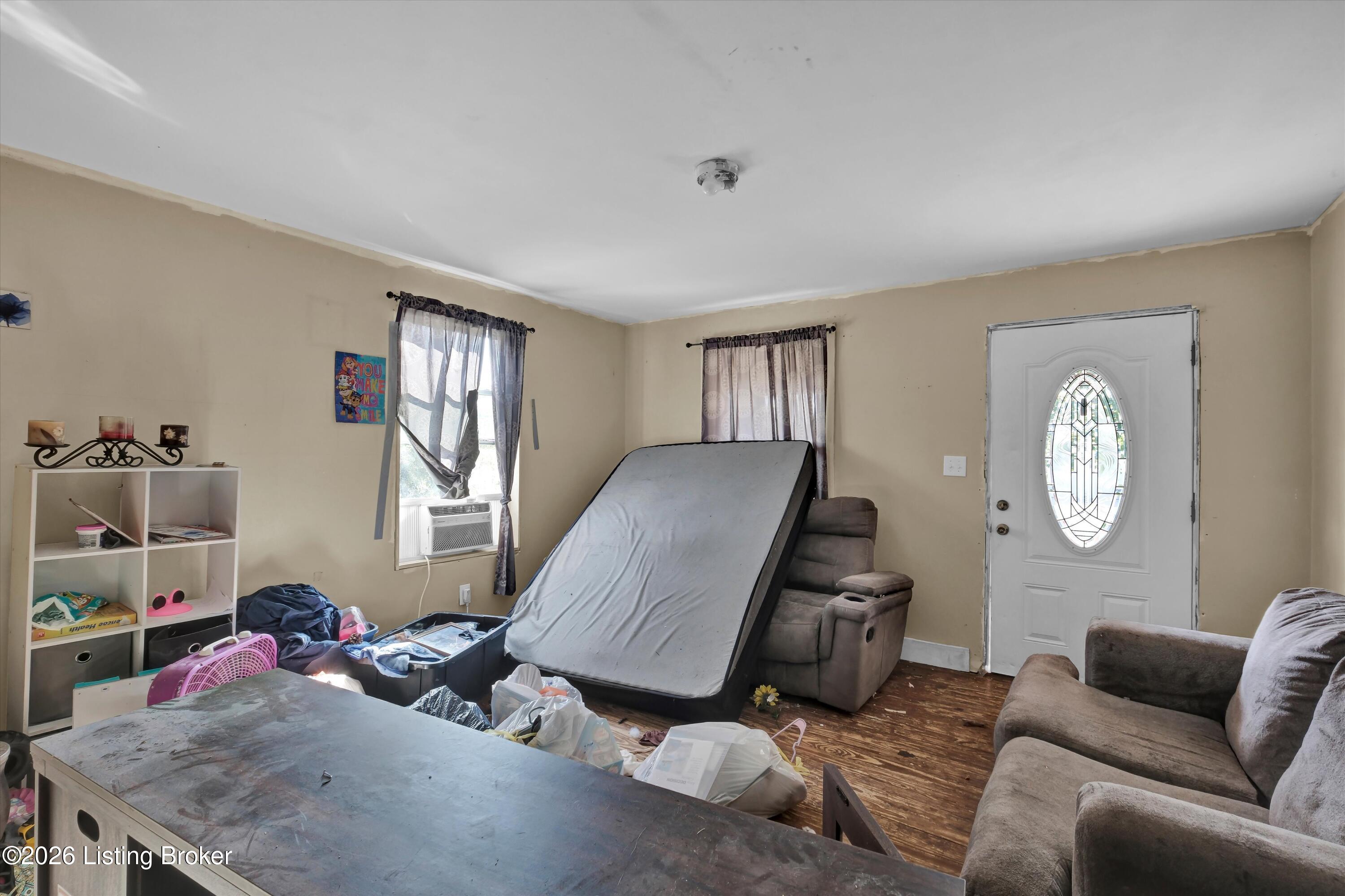 887 W Elm Rd Property Photo 25