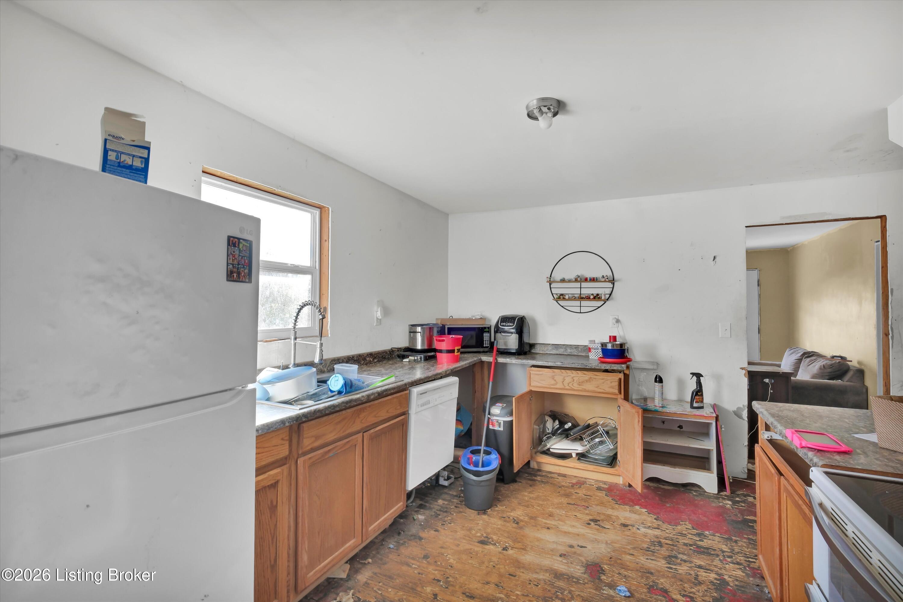 887 W Elm Rd Property Photo 34