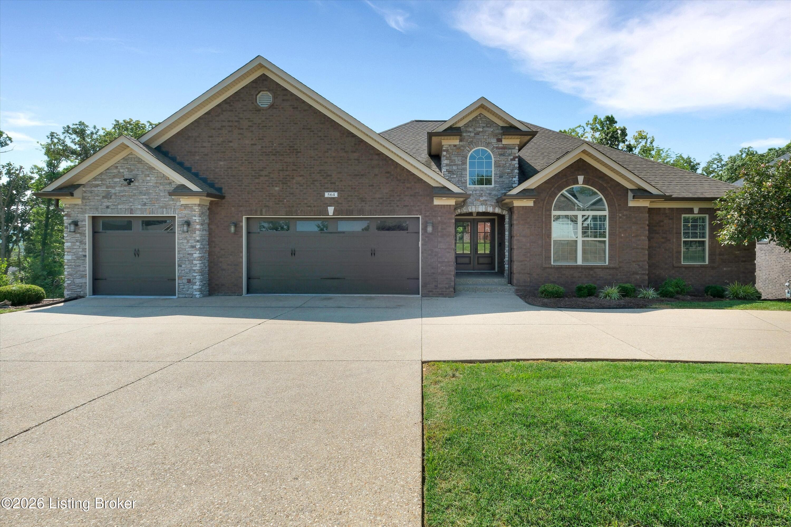 564 Bluff's Edge Dr Property Photo 2