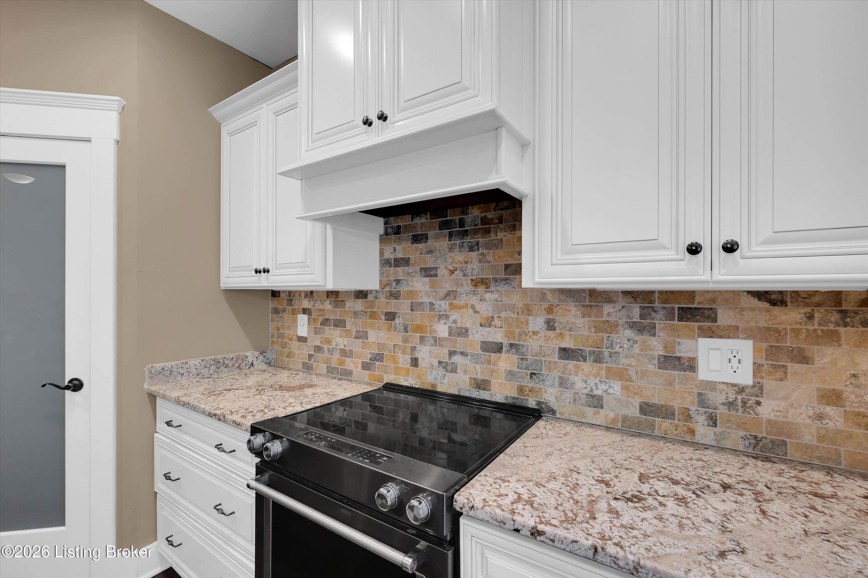 564 Bluff's Edge Dr Property Photo 13