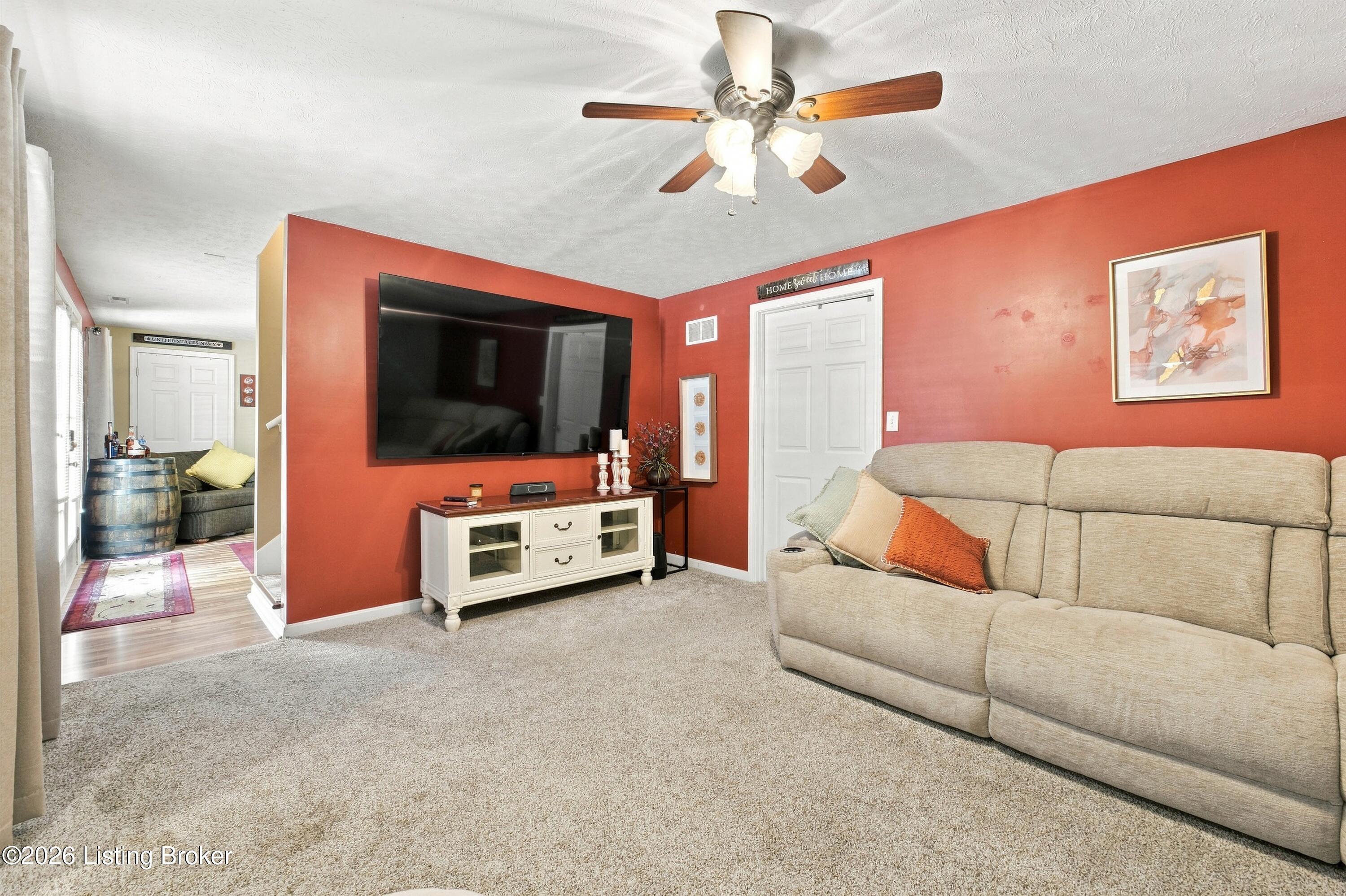 11704 Reality Trail Property Photo 36