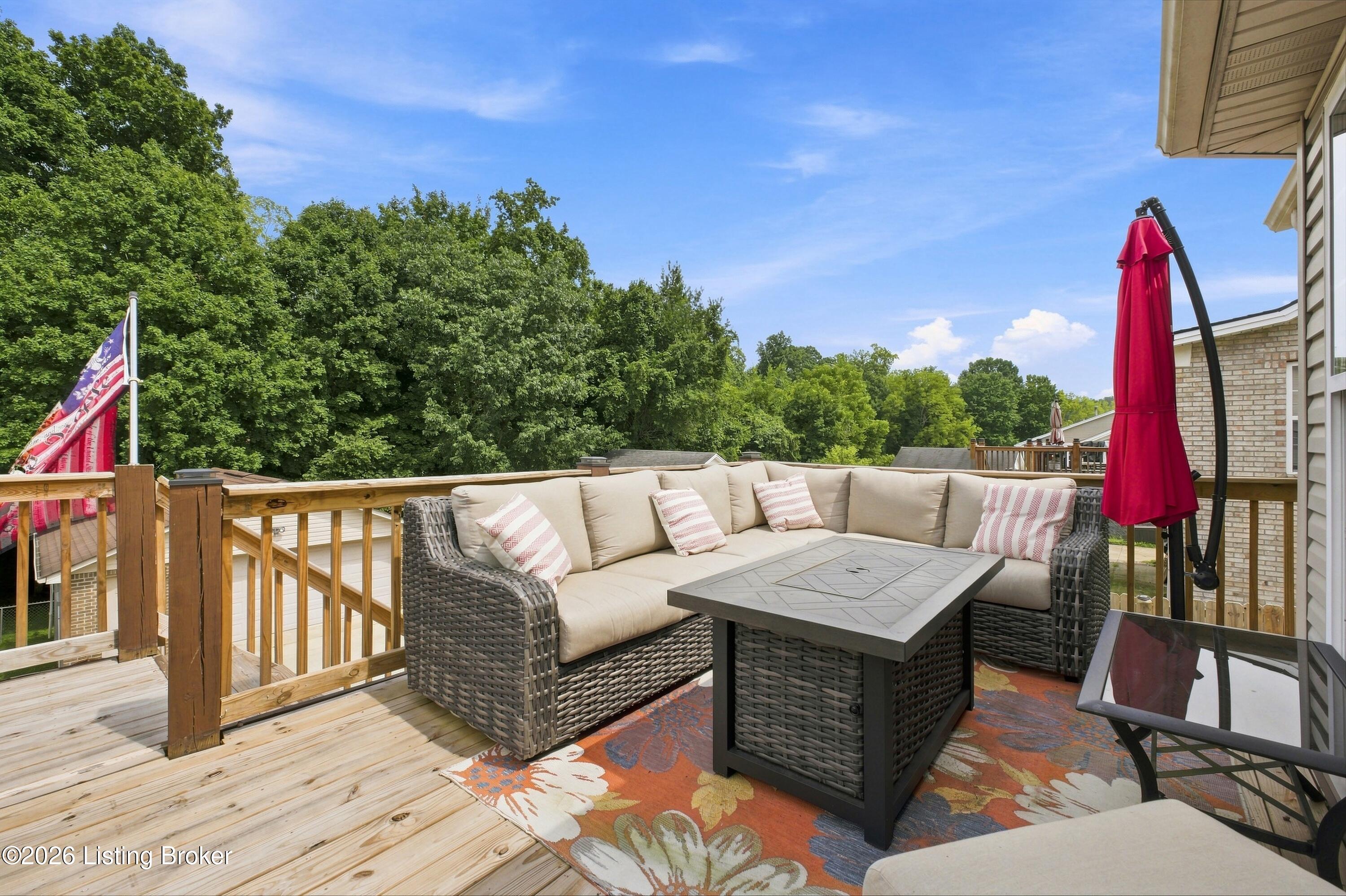 11704 Reality Trail Property Photo 38