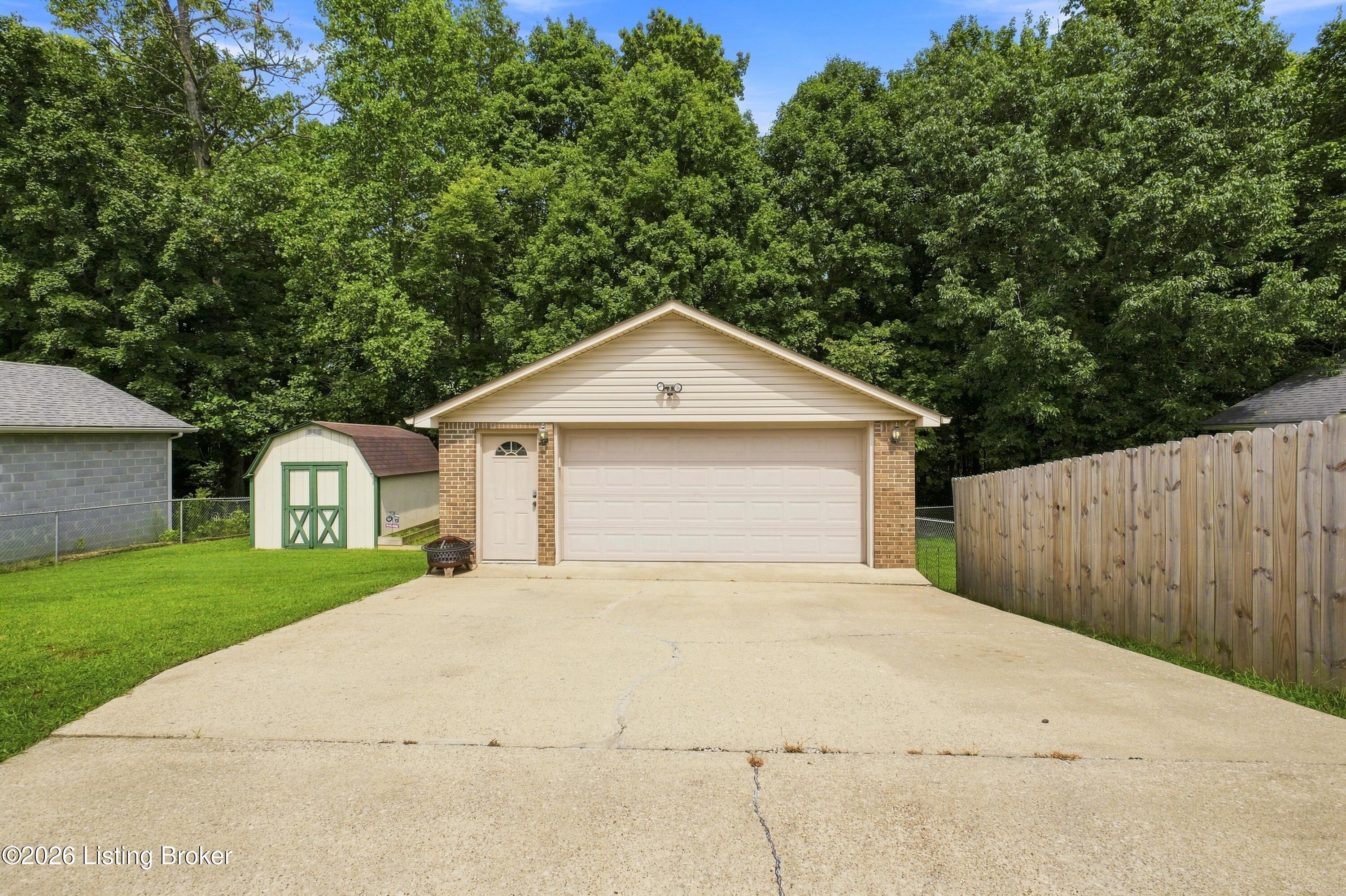 11704 Reality Trail Property Photo 46