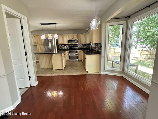 1807 Oriole Dr Property Photo 8