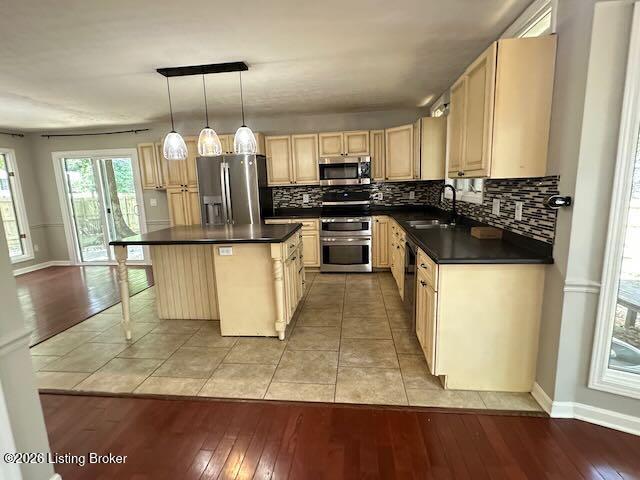 1807 Oriole Dr Property Photo 9