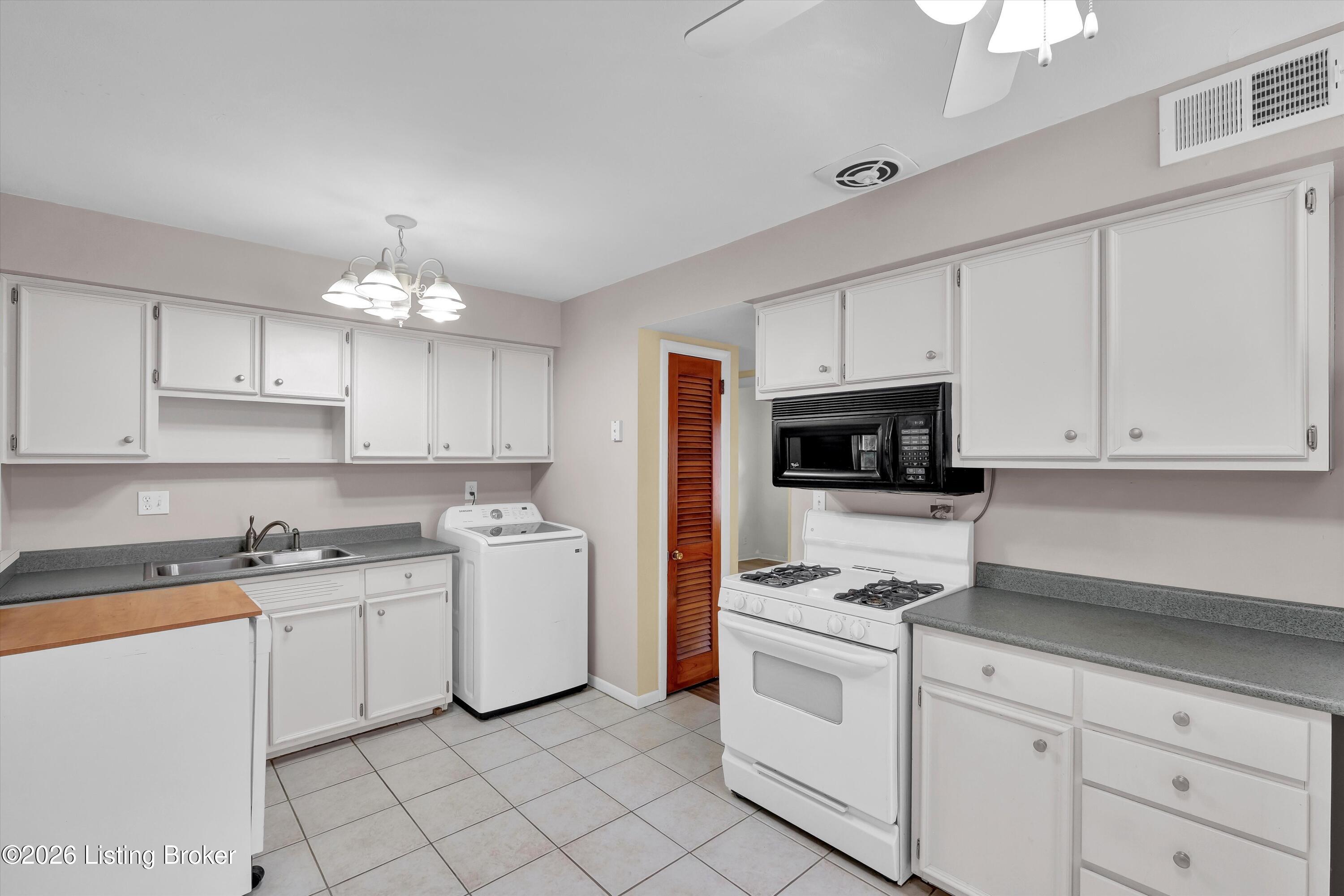7808 Fair Ln Property Photo 10