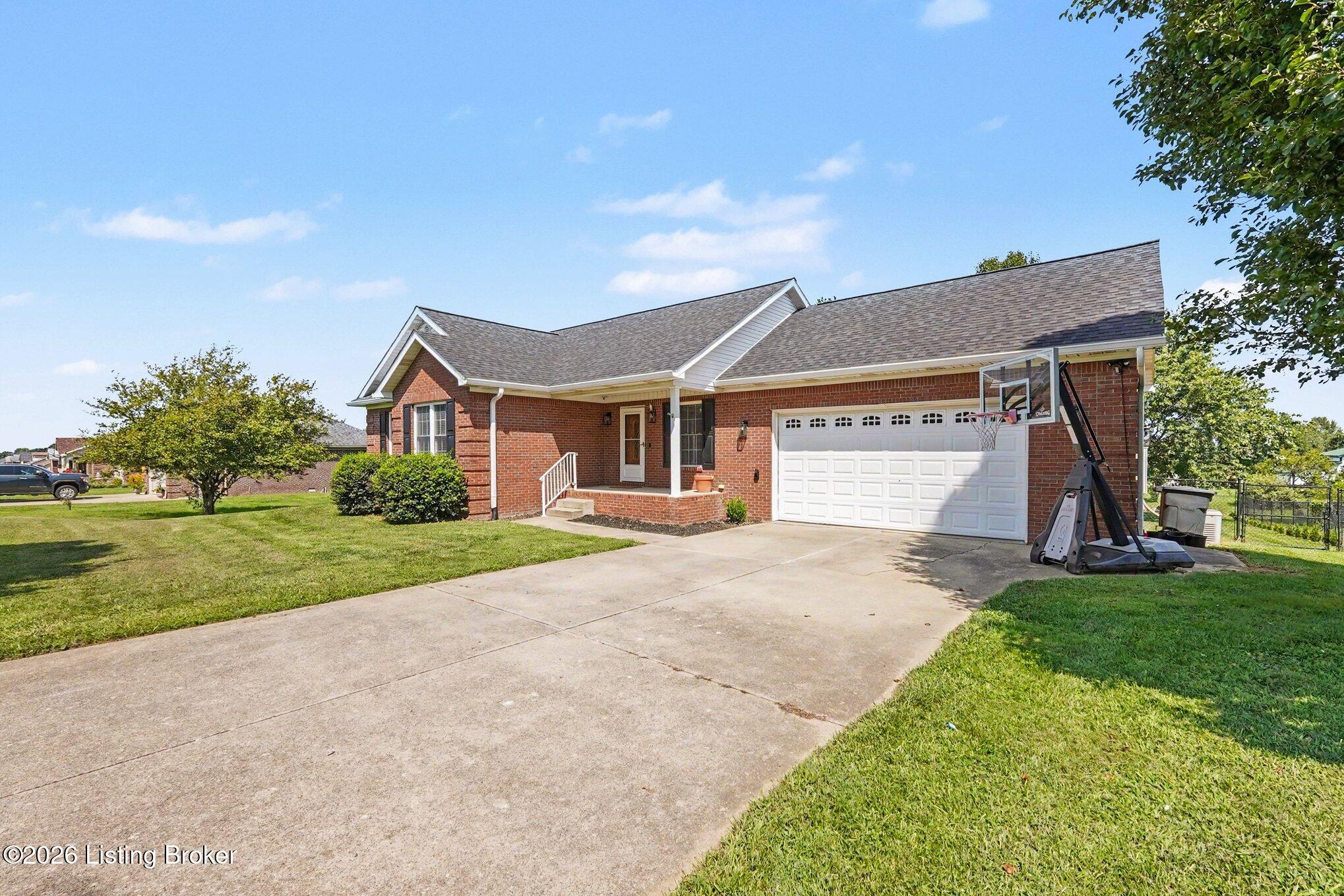 106 Sunfish Creek Dr Property Photo 3