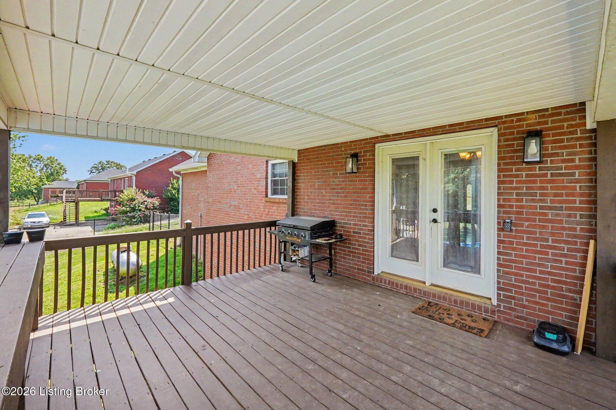 106 Sunfish Creek Dr Property Photo 5