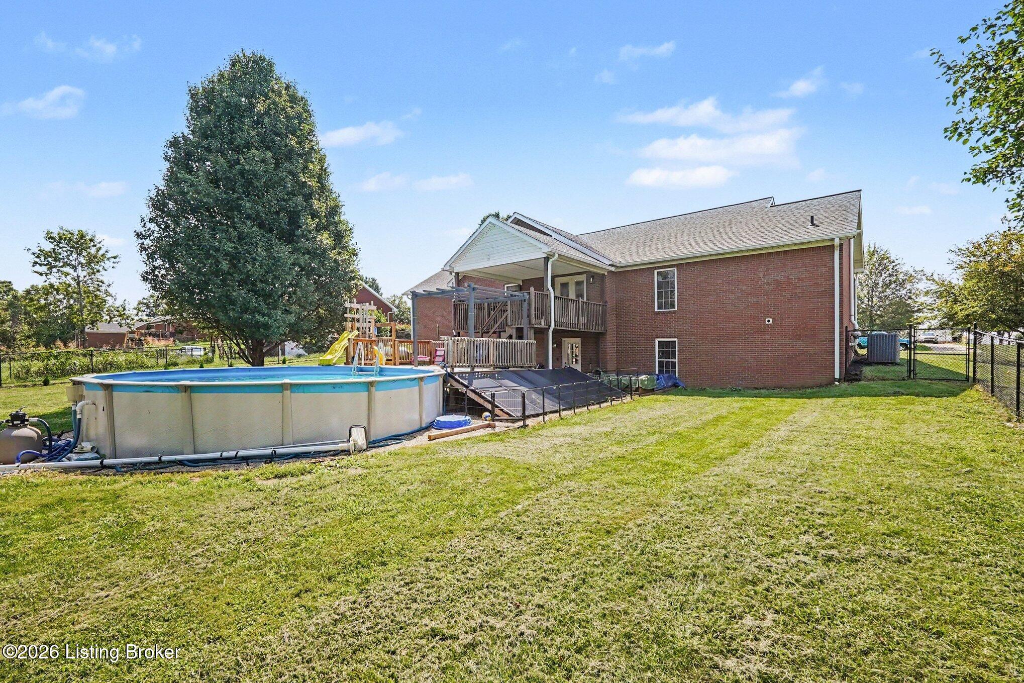 106 Sunfish Creek Dr Property Photo 9