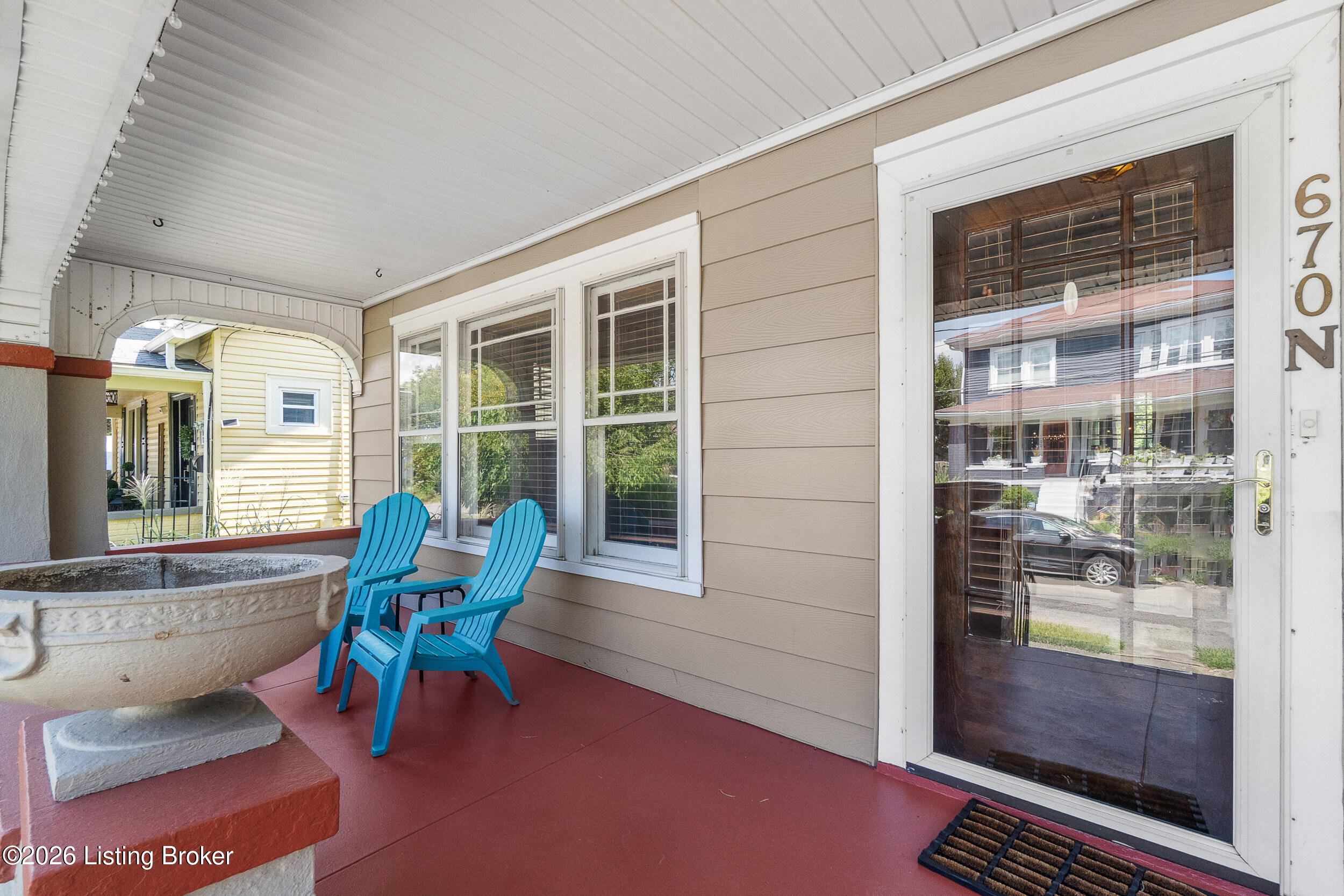 670 N Barbee Way Property Photo 3