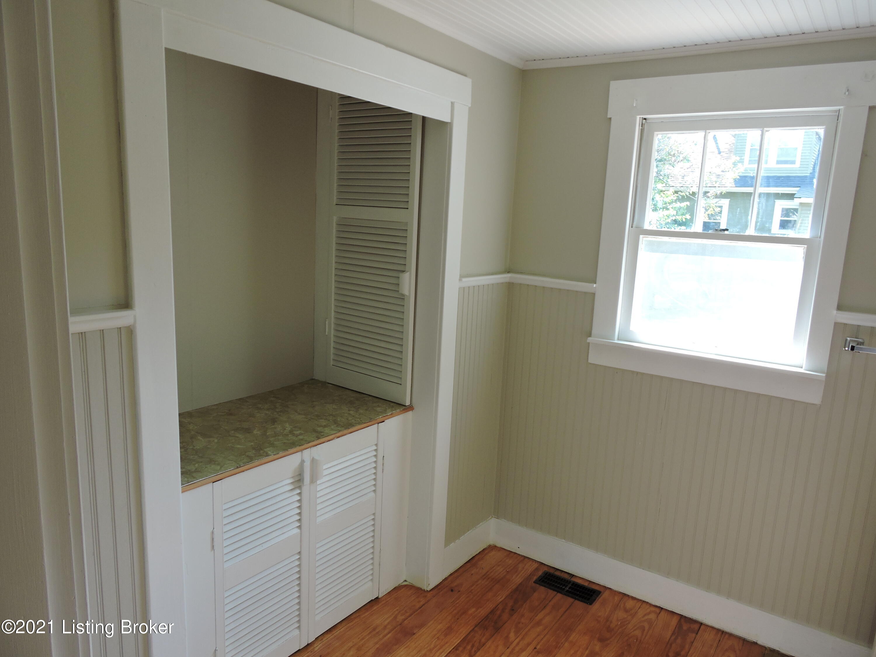 670 N Barbee Way Property Photo 28