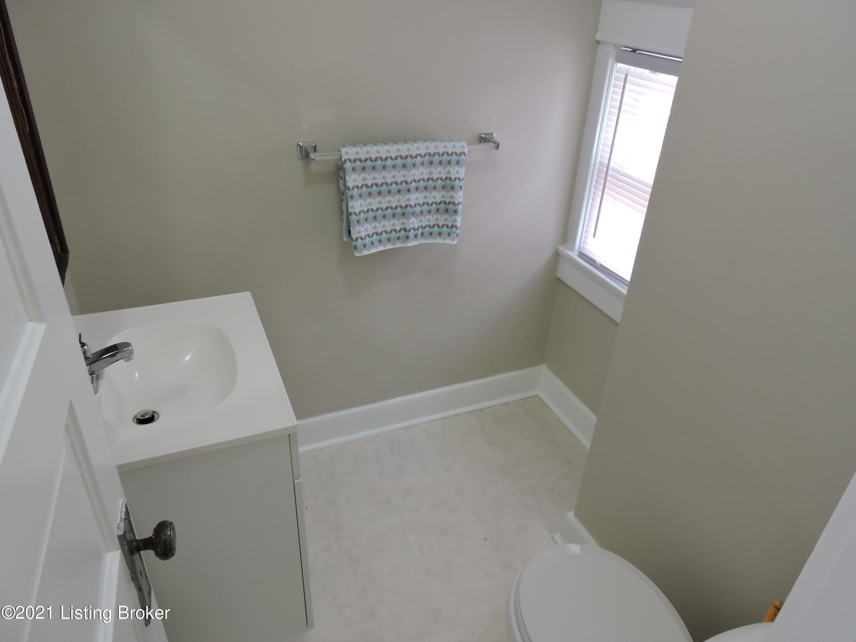 670 N Barbee Way Property Photo 36