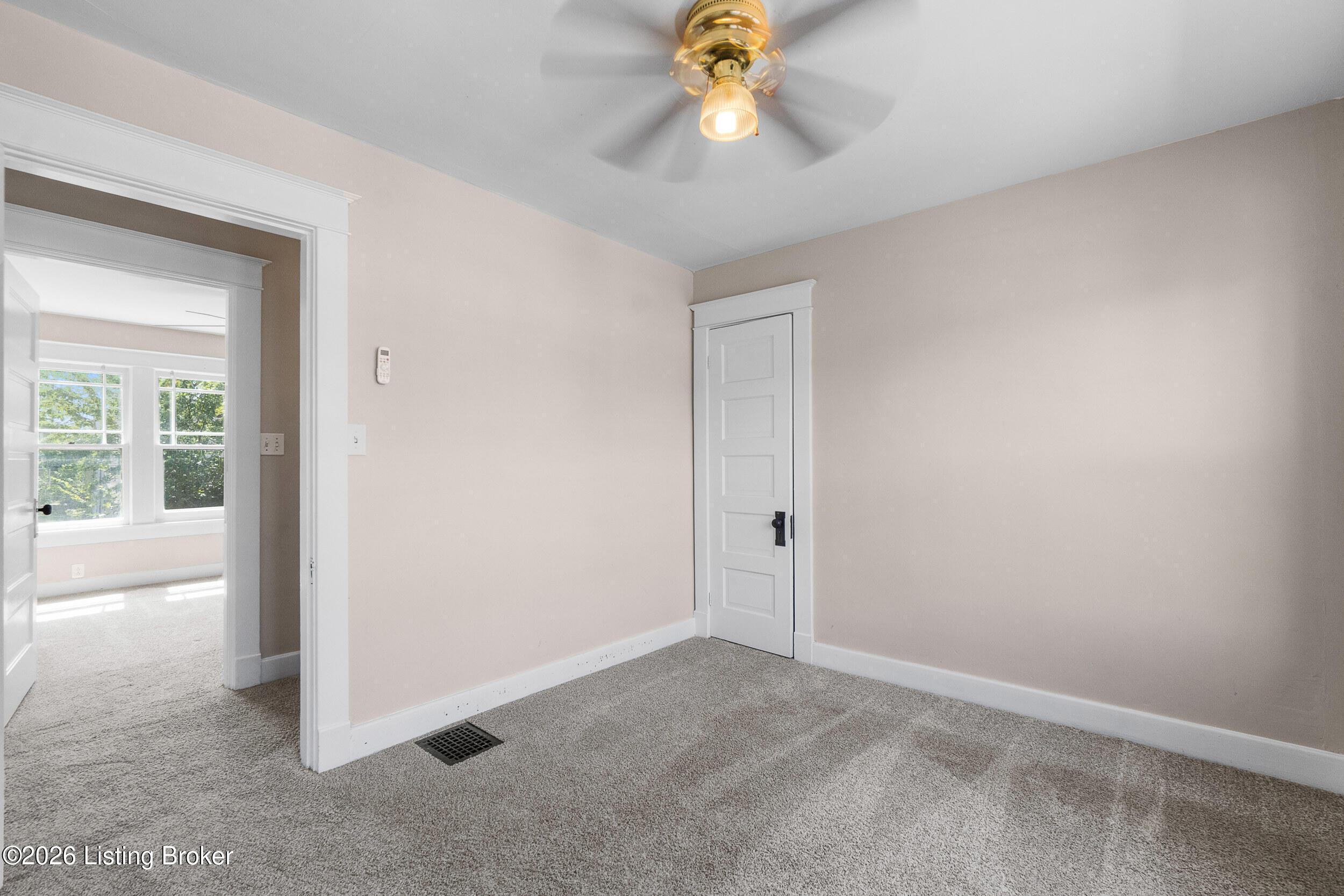 670 N Barbee Way Property Photo 40