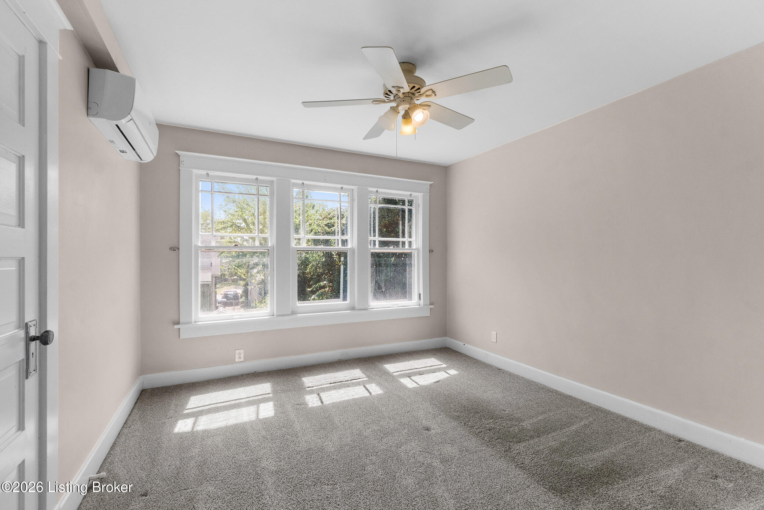 670 N Barbee Way Property Photo 41