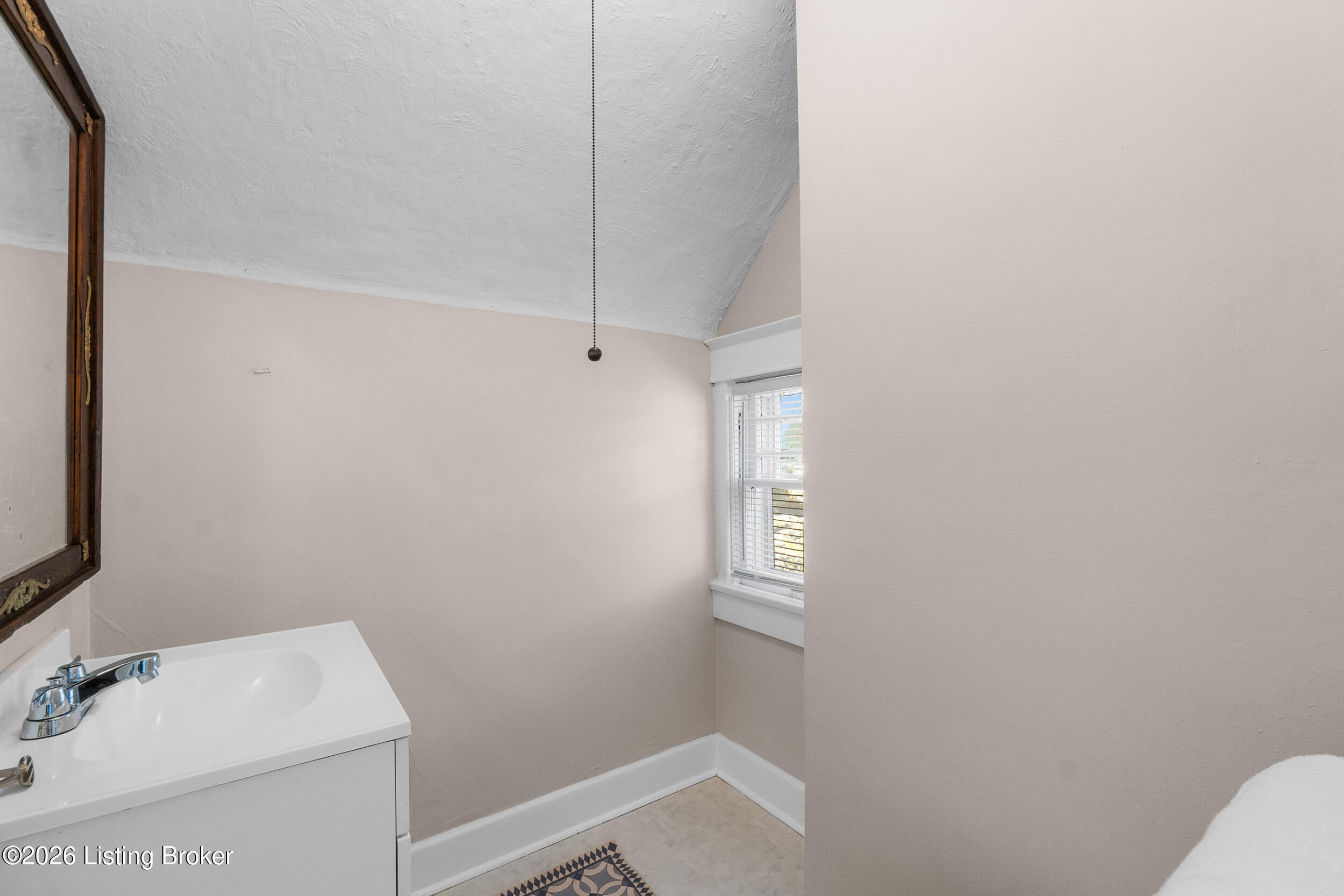 670 N Barbee Way Property Photo 43