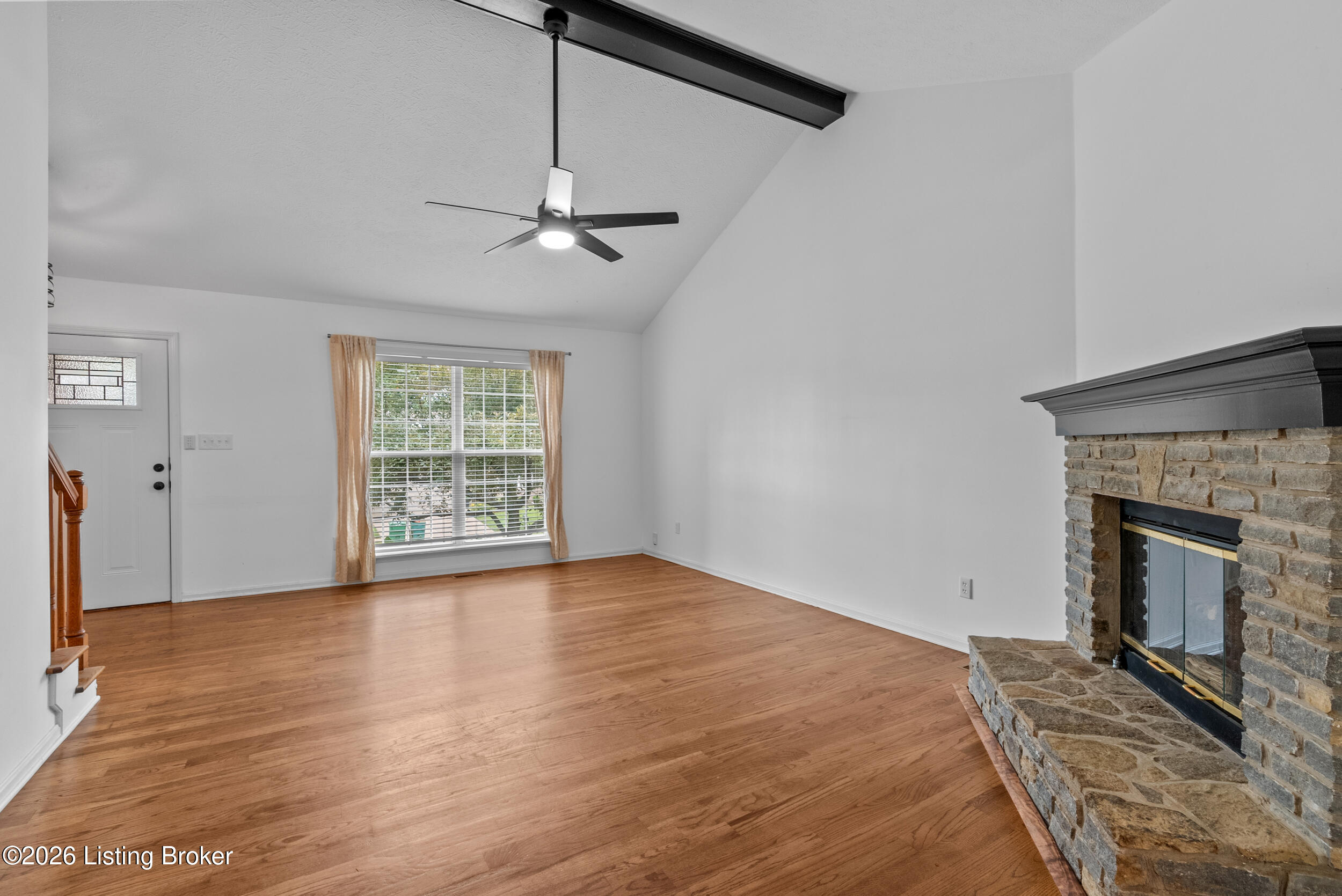 4703 Oak Pointe Dr Property Photo 3