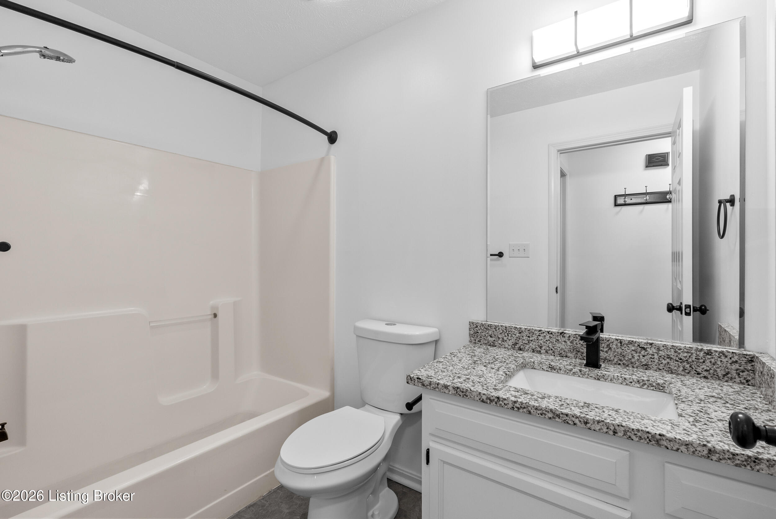 4703 Oak Pointe Dr Property Photo 13