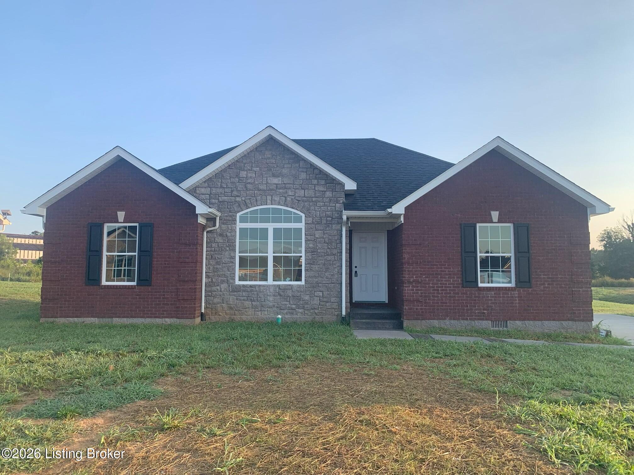 114 Flagstaff Dr Property Photo 1