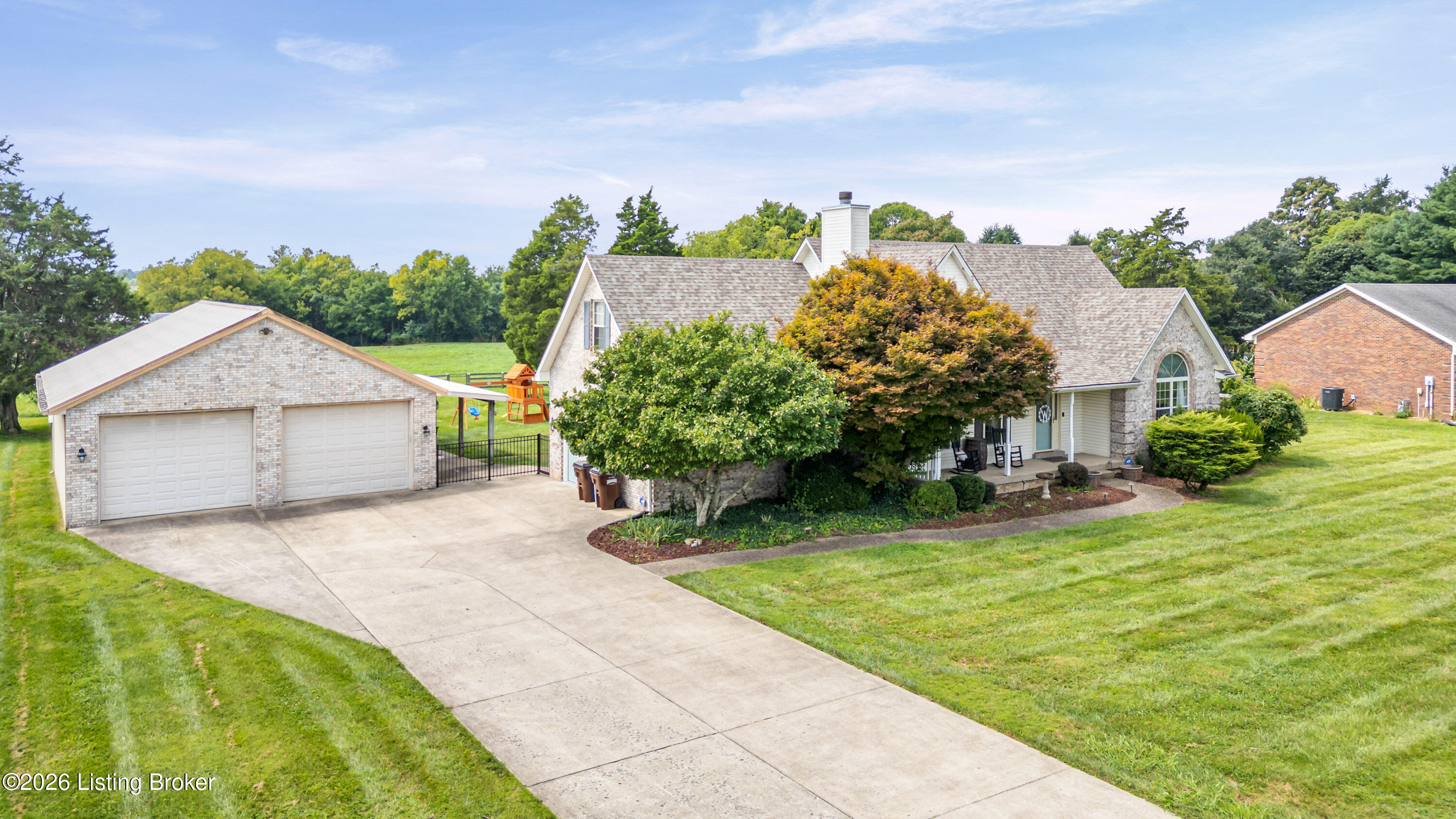 217 Oshara Ct Property Photo 4