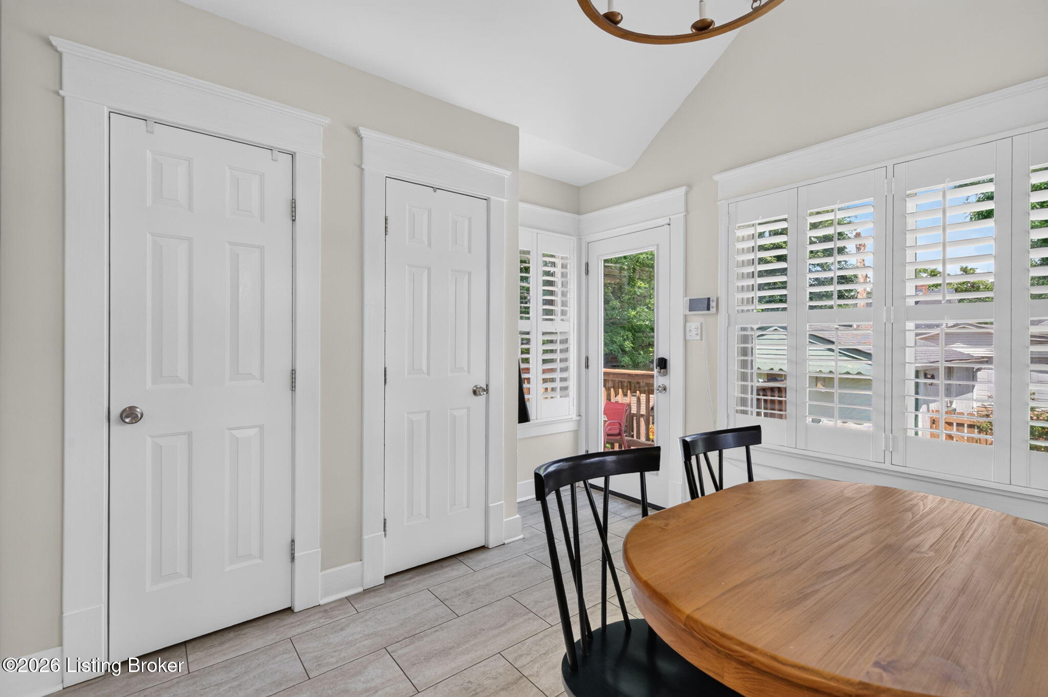 123 Oxford Pl Property Photo 16