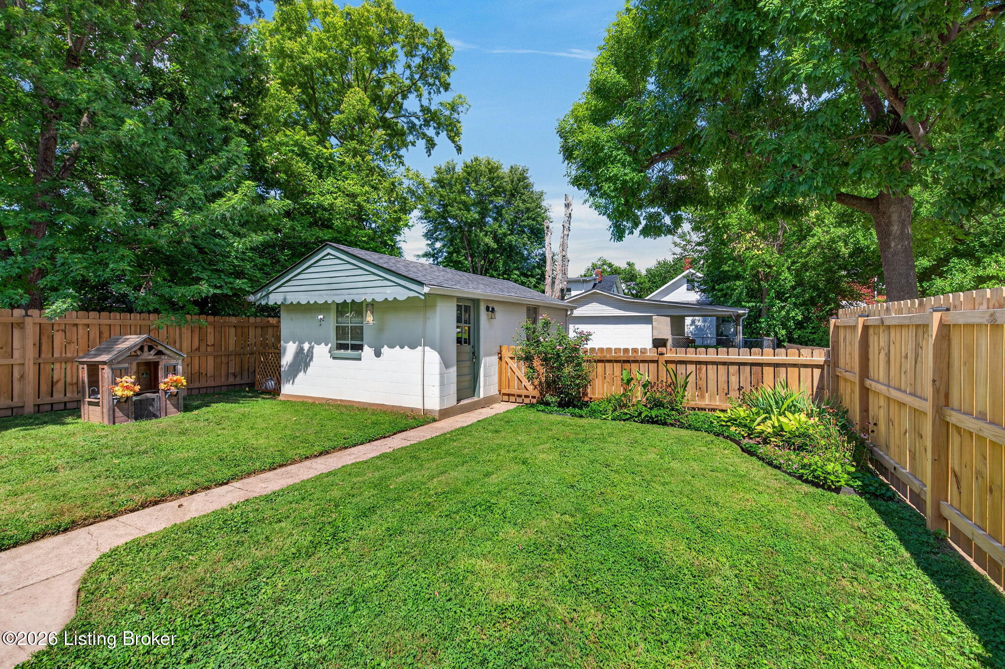 123 Oxford Pl Property Photo 45