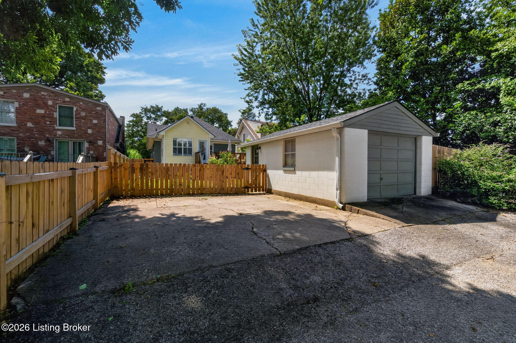 123 Oxford Pl Property Photo 46