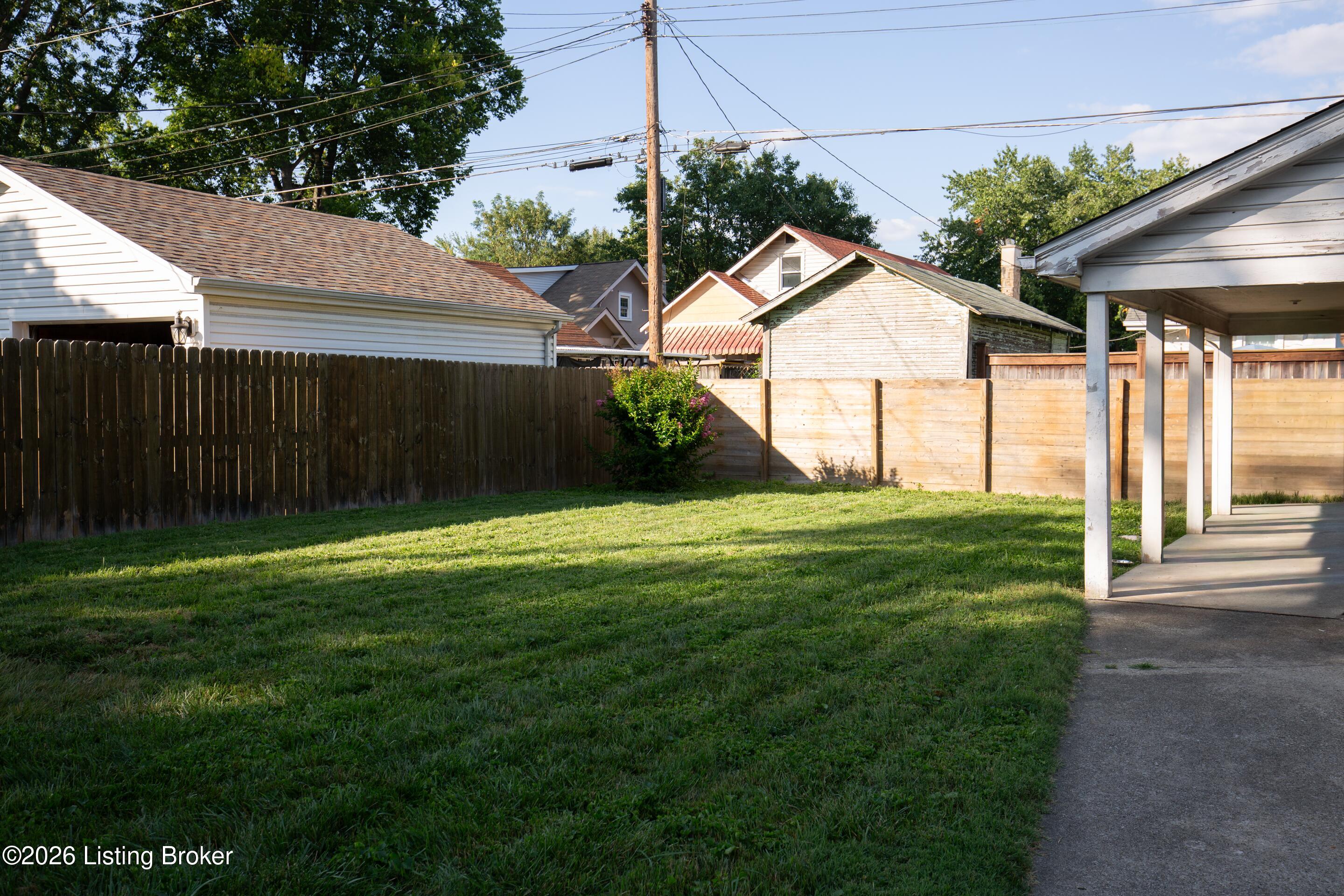 609 Wallace Ave Property Photo 23