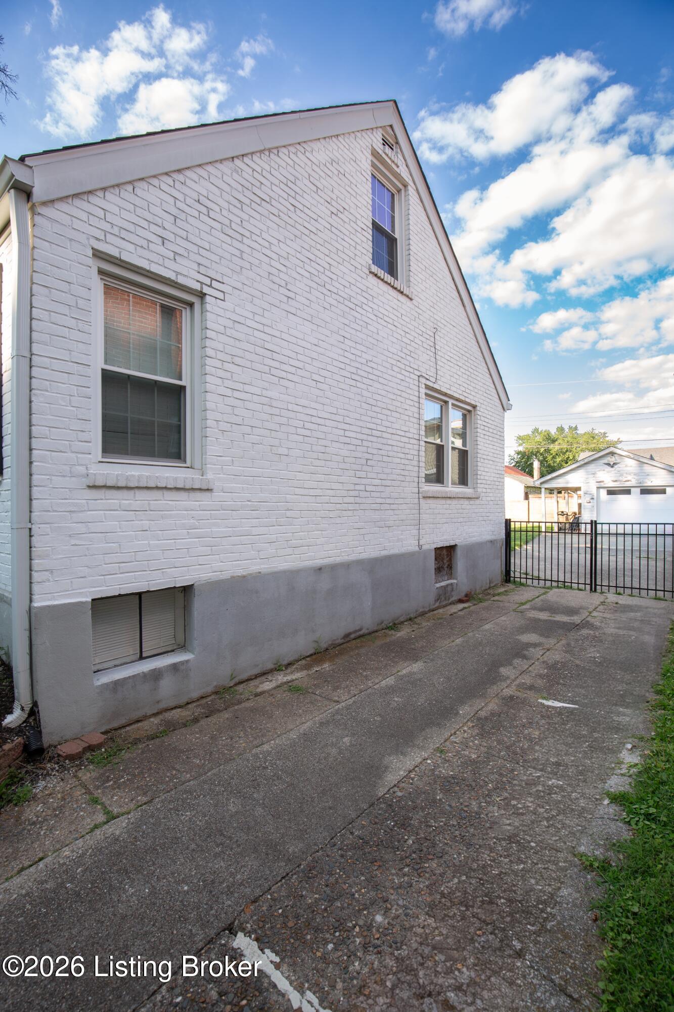 609 Wallace Ave Property Photo 24