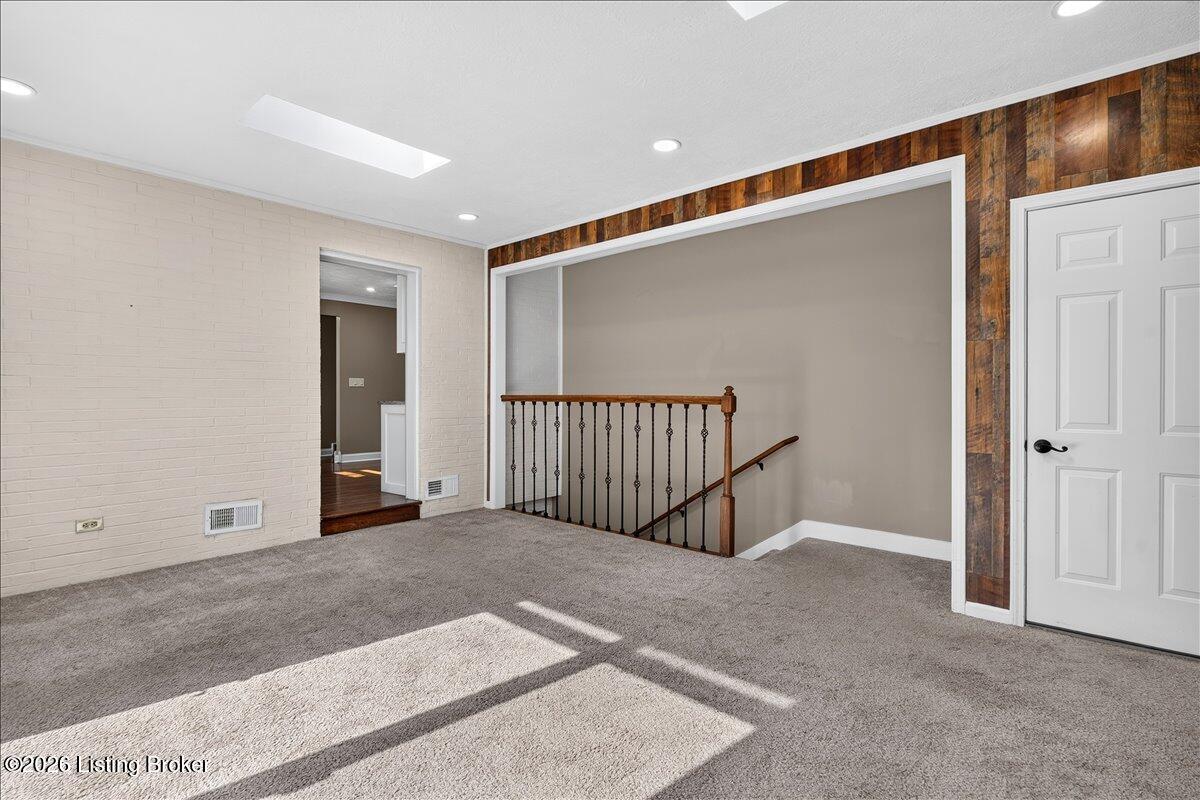 8618 Whipps Bend Rd Property Photo 17