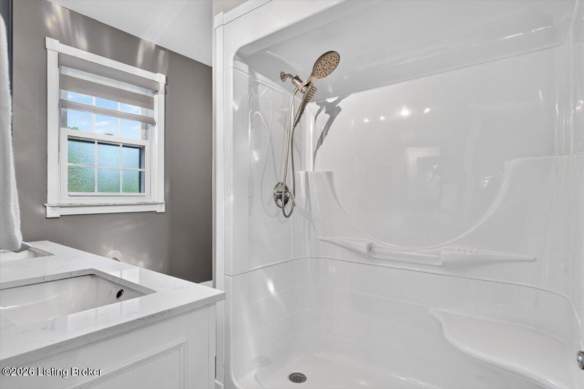 8618 Whipps Bend Rd Property Photo 19