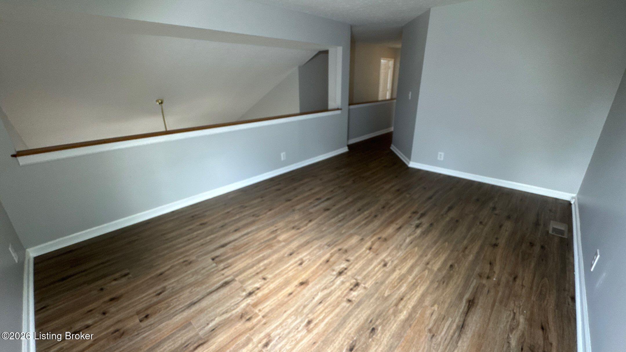 7421 Spring Run Dr Property Photo 28