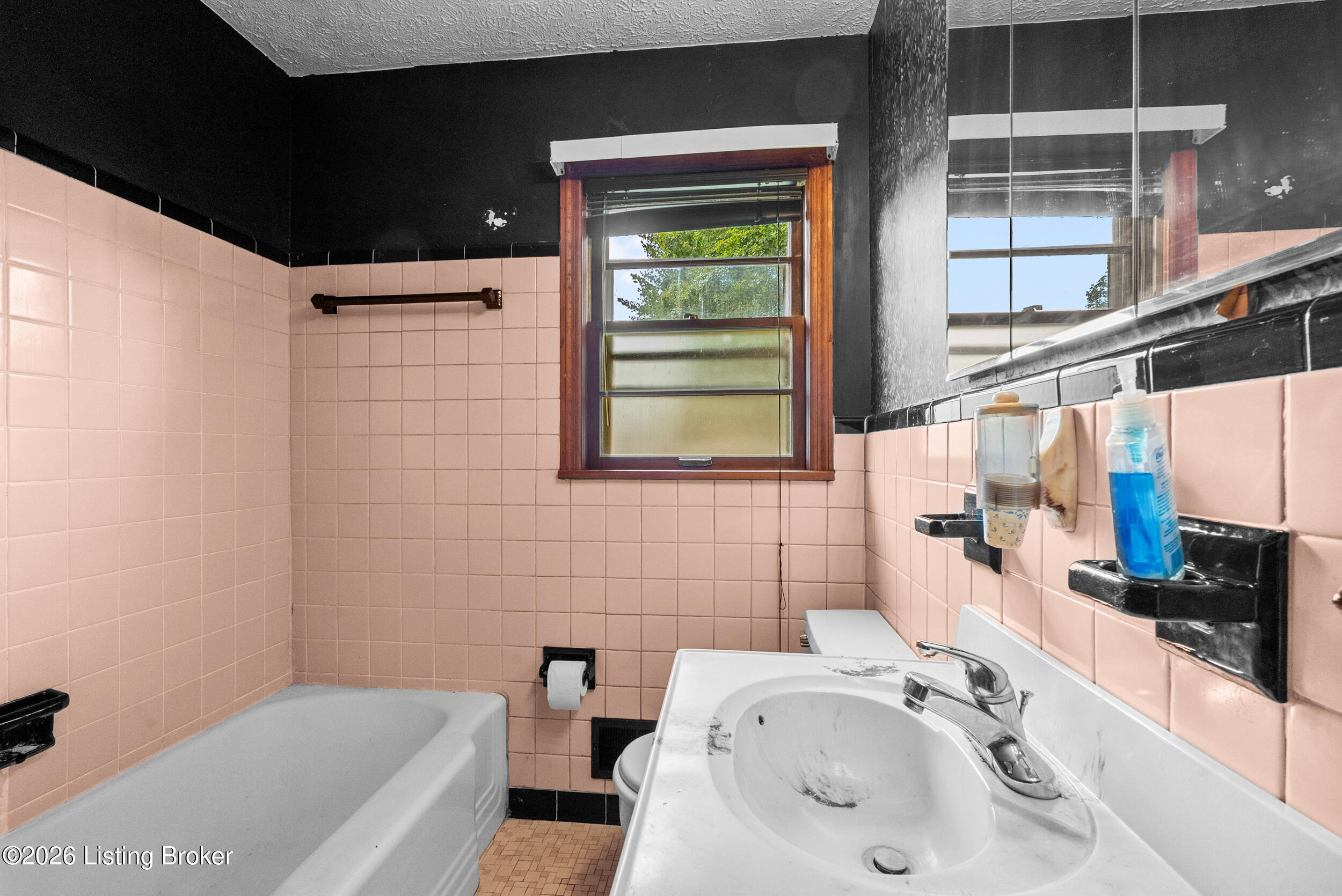 8201 Denise Dr Property Photo 13