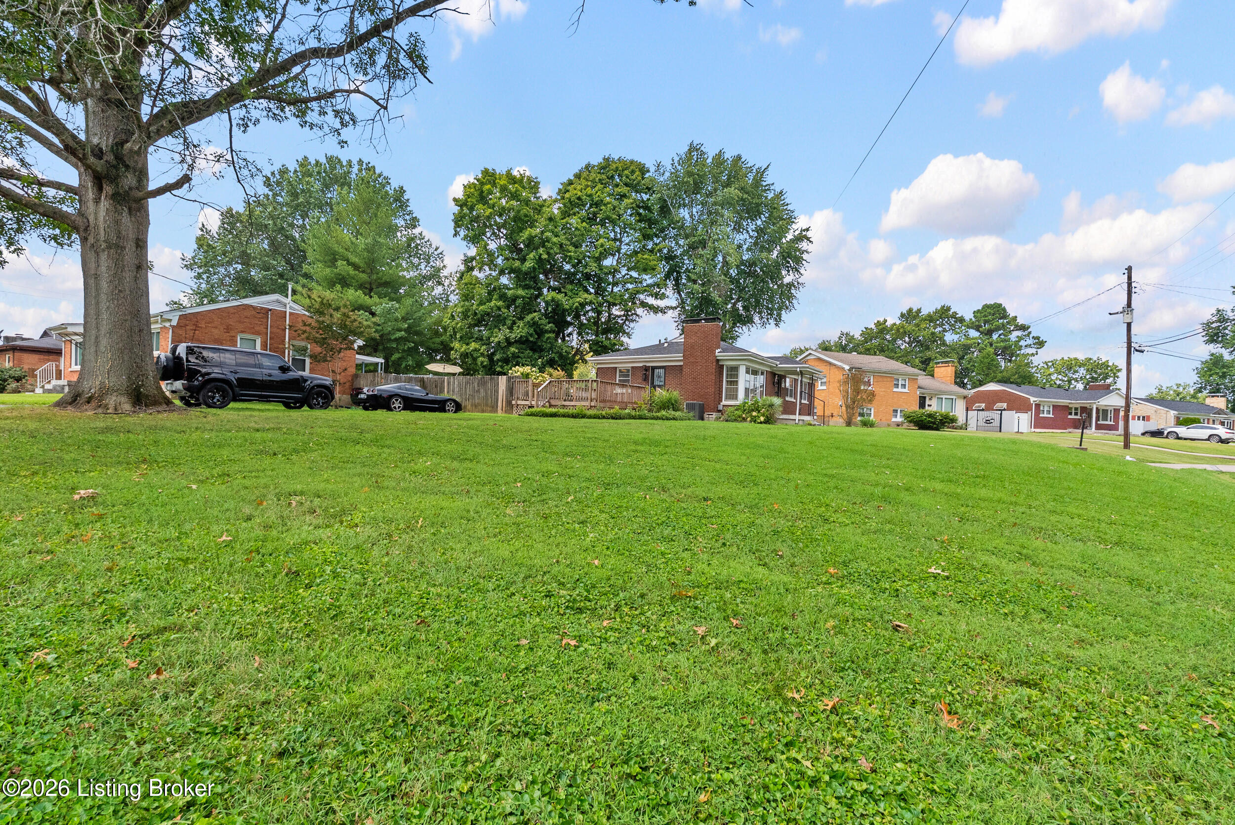 8201 Denise Dr Property Photo 18