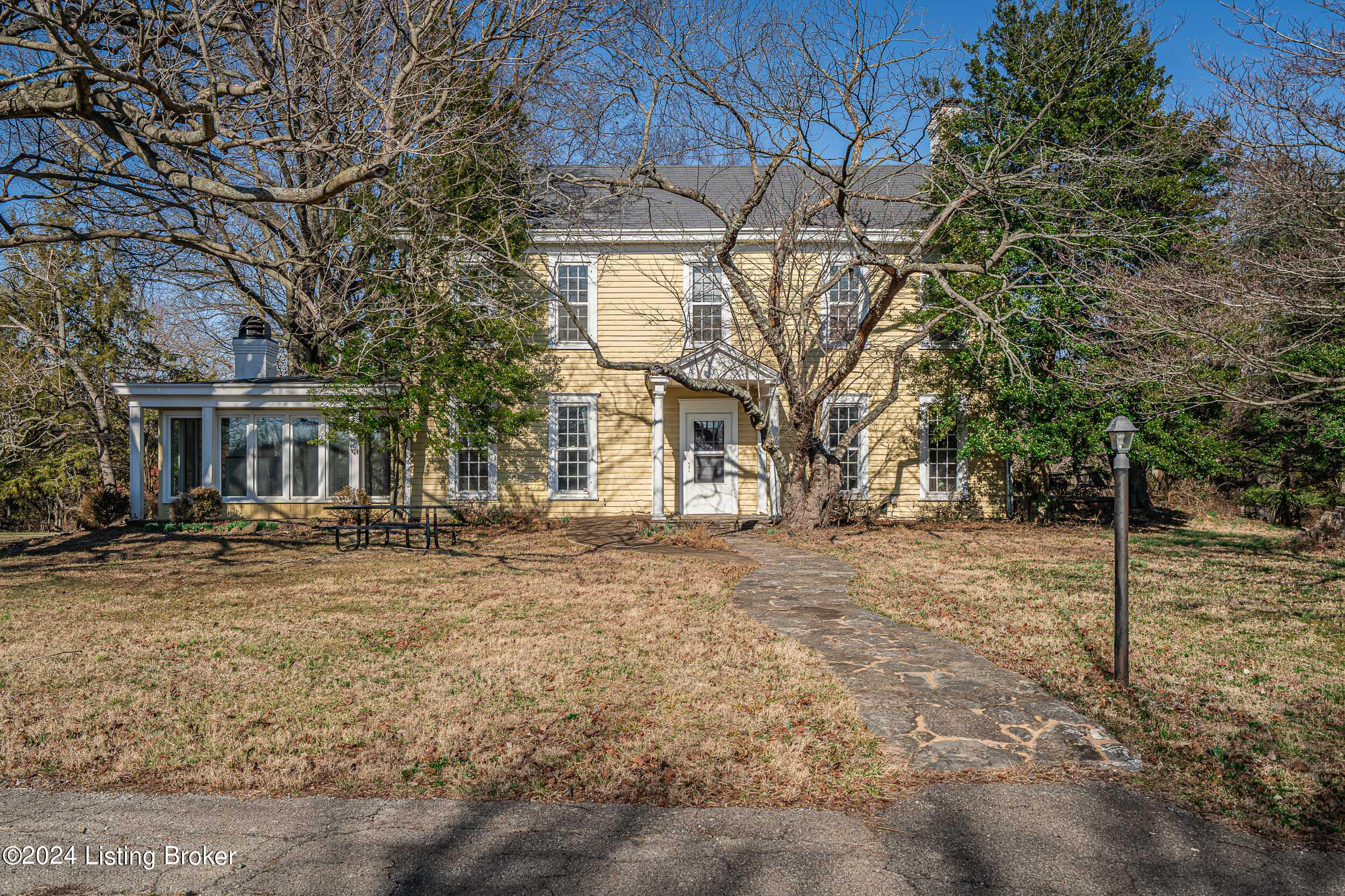 8221 Wolf Pen Branch Rd Property Photo 1