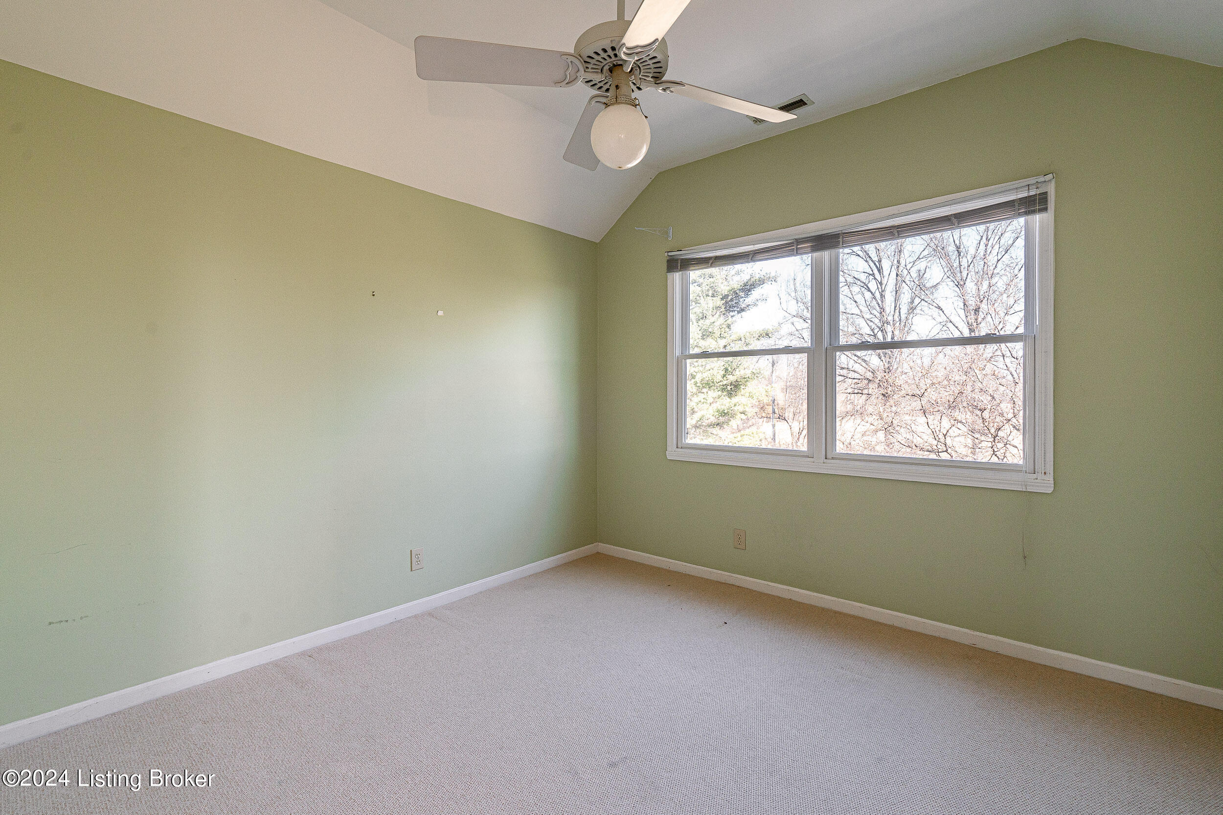8221 Wolf Pen Branch Rd Property Photo 20