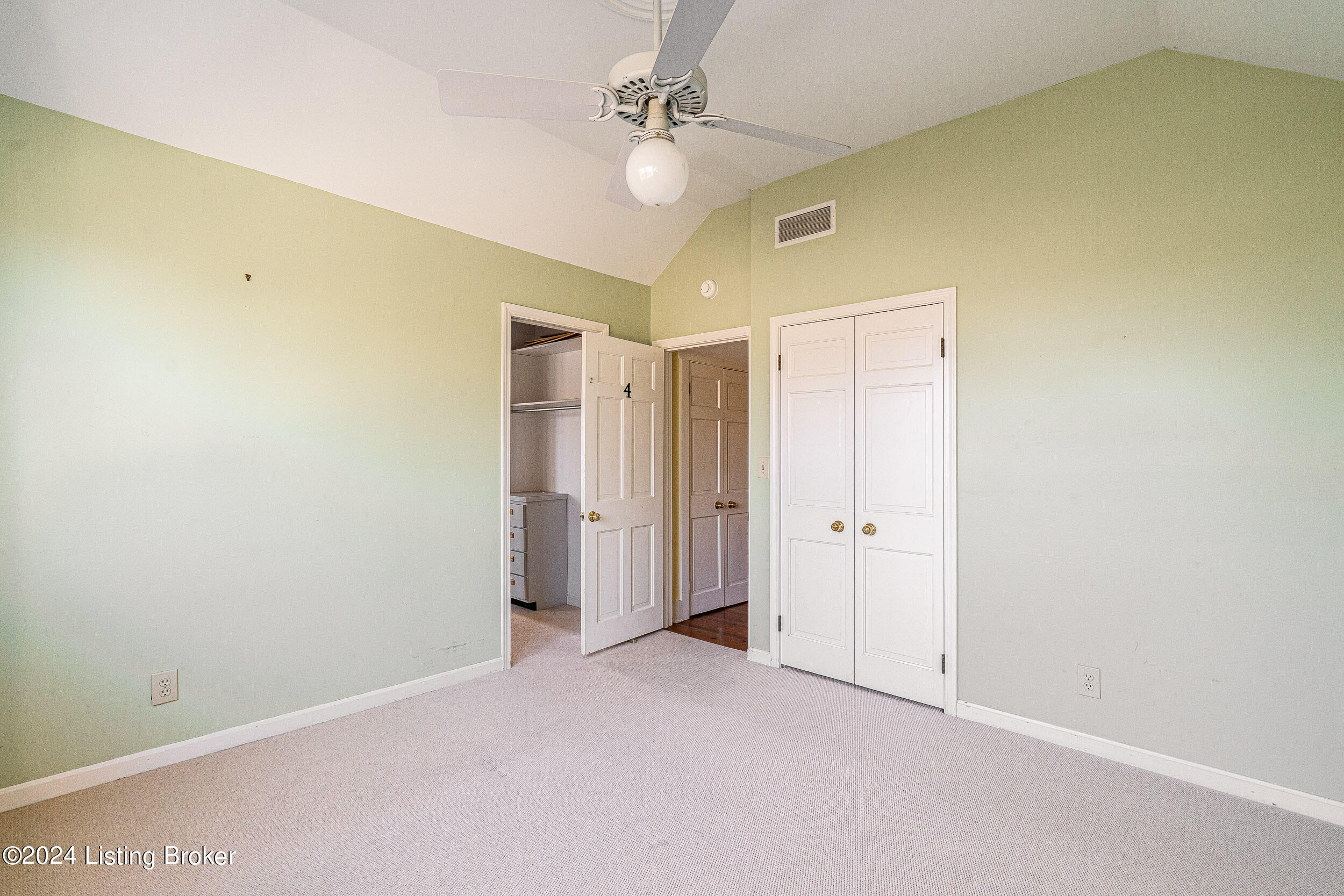 8221 Wolf Pen Branch Rd Property Photo 21