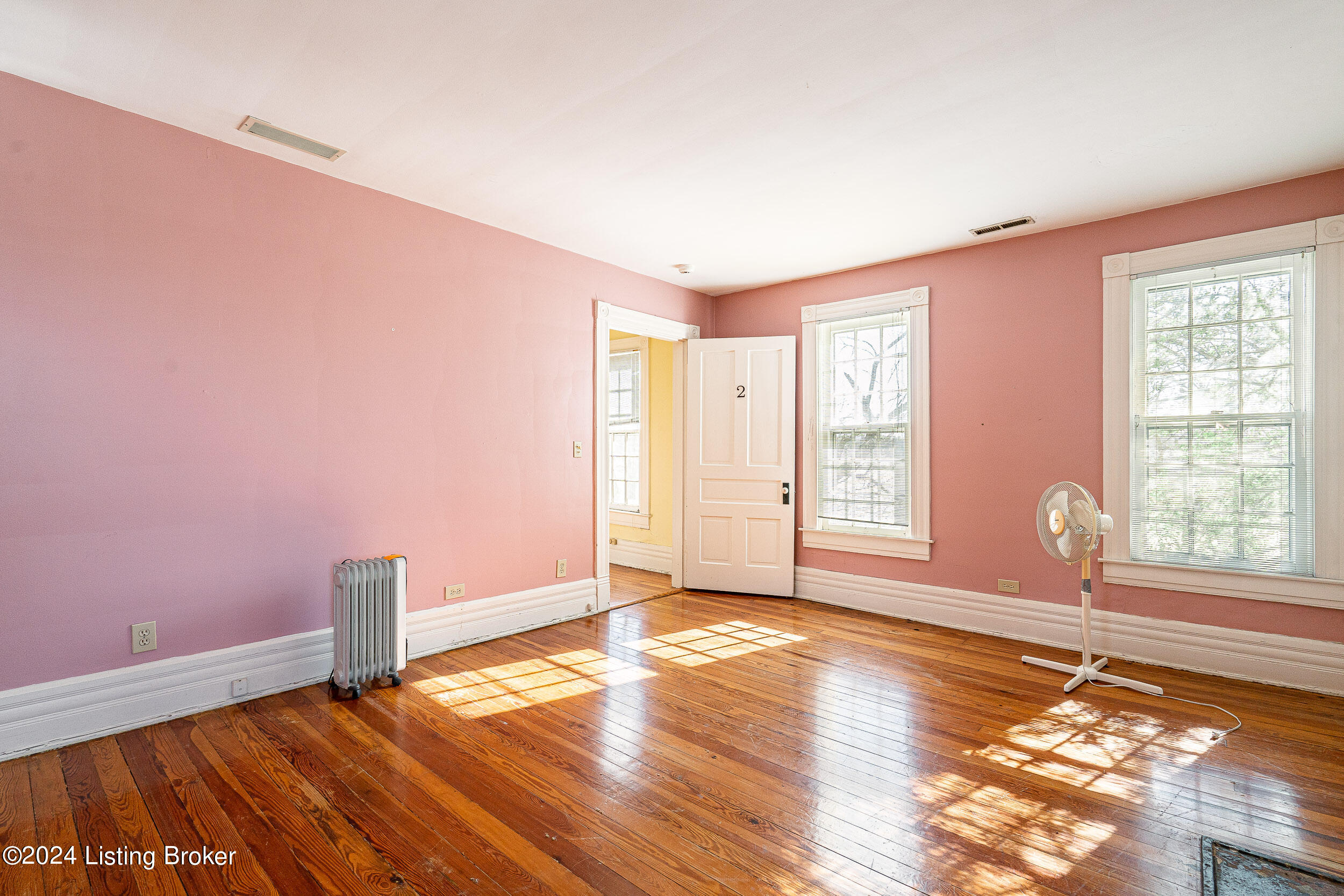 8221 Wolf Pen Branch Rd Property Photo 26