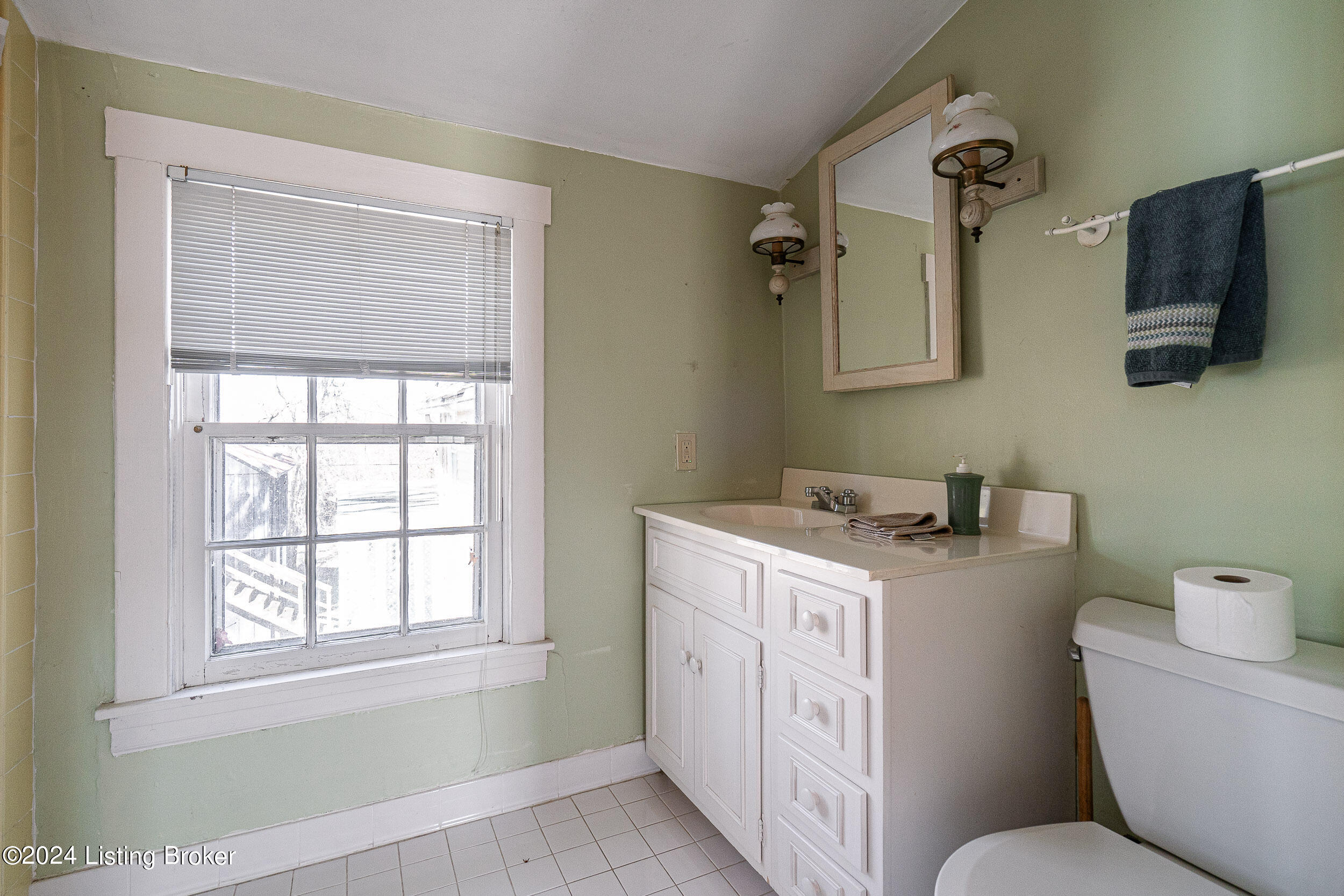 8221 Wolf Pen Branch Rd Property Photo 27
