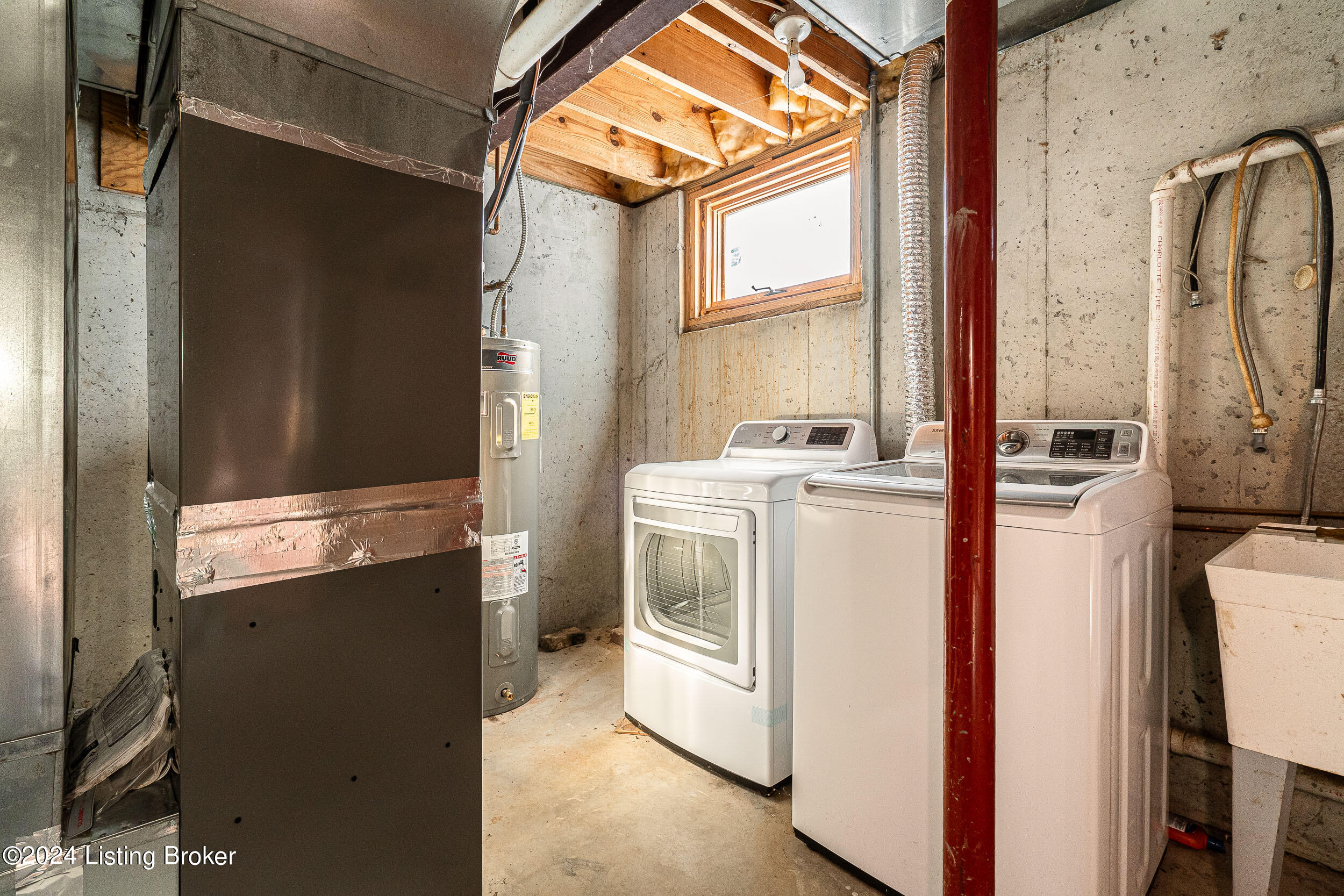 8221 Wolf Pen Branch Rd Property Photo 53