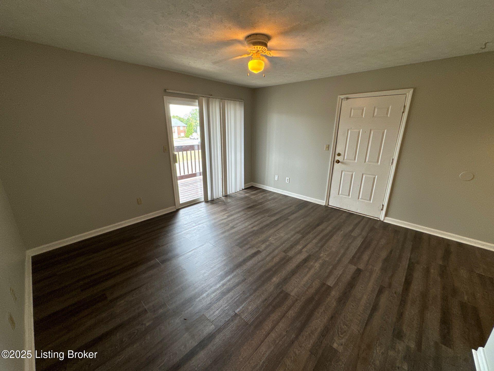 4109 Blue Lick Ct 6 Property Photo 2