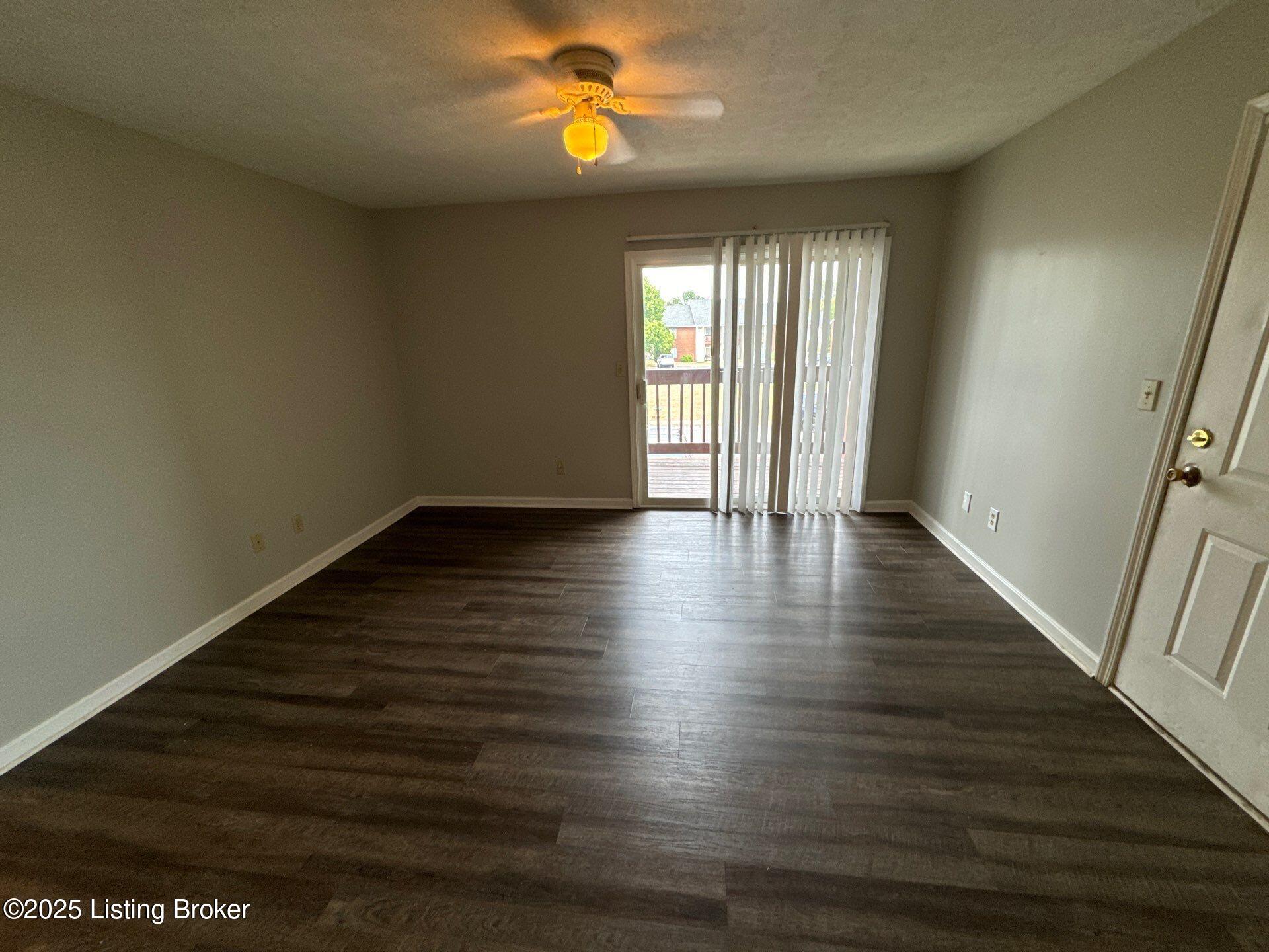 4109 Blue Lick Ct 6 Property Photo 3