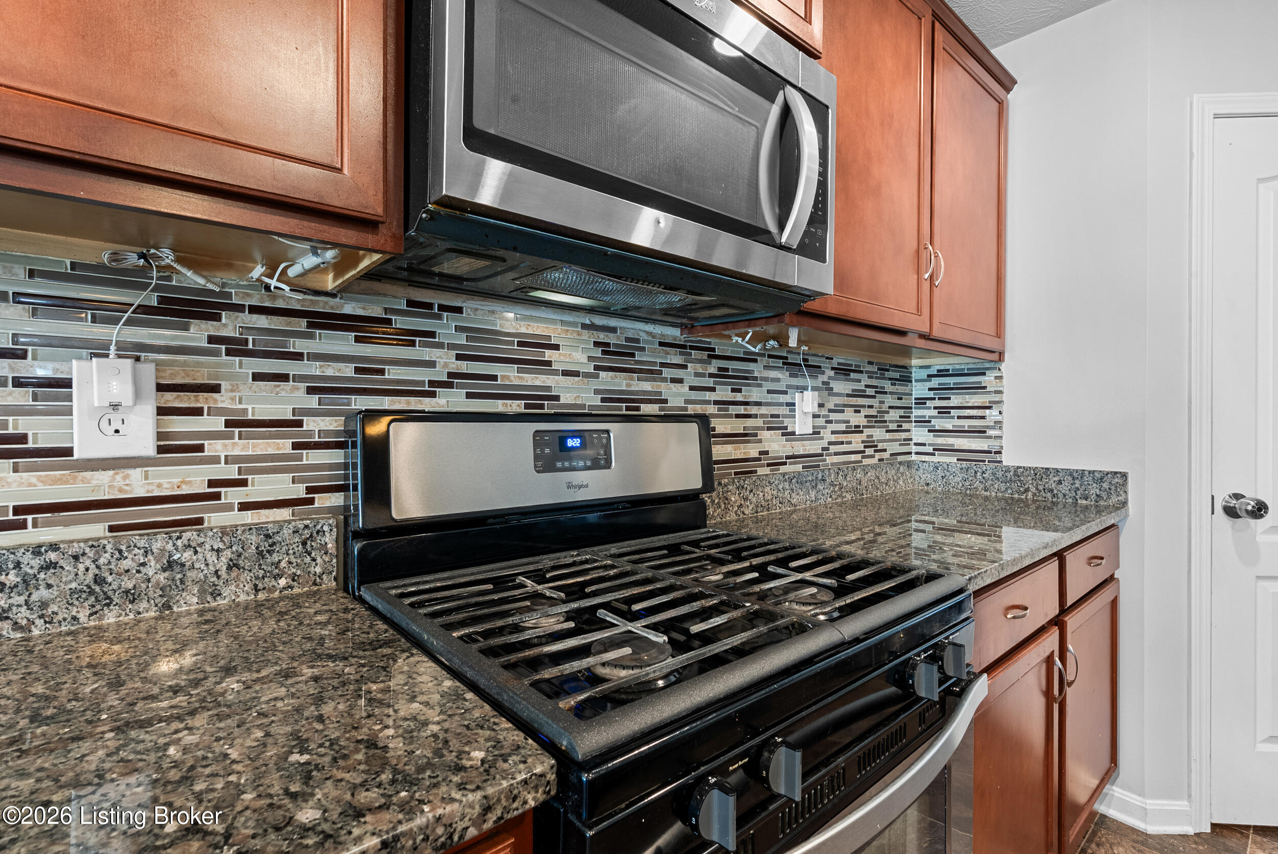 11723 Trottingham Cir Property Photo 6