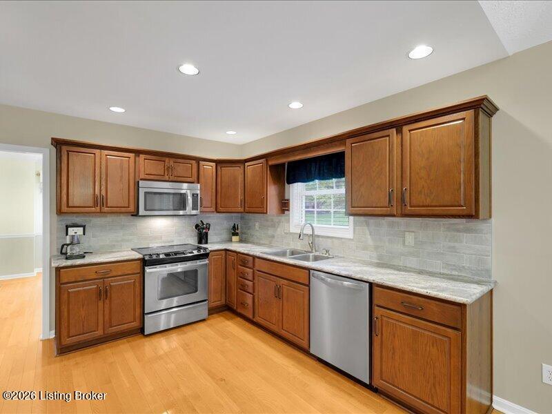 7505 Deer Hollow Ln Property Photo 11