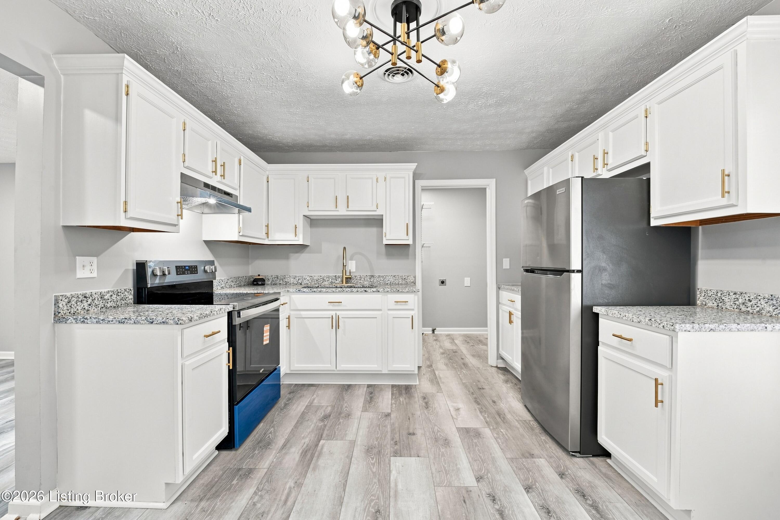 6620 Ashby Ln Property Photo 4