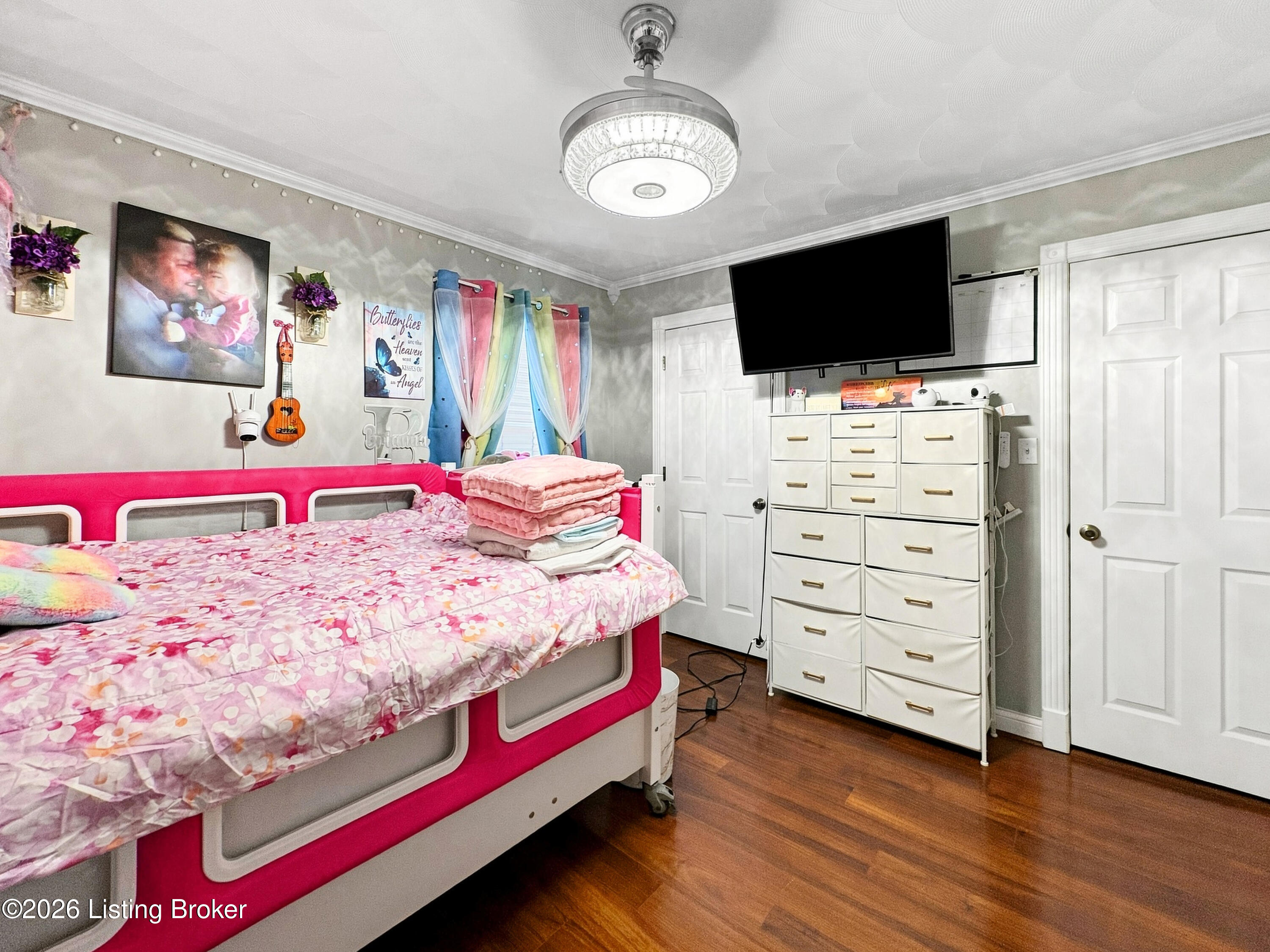 102 Walnut St Property Photo 15