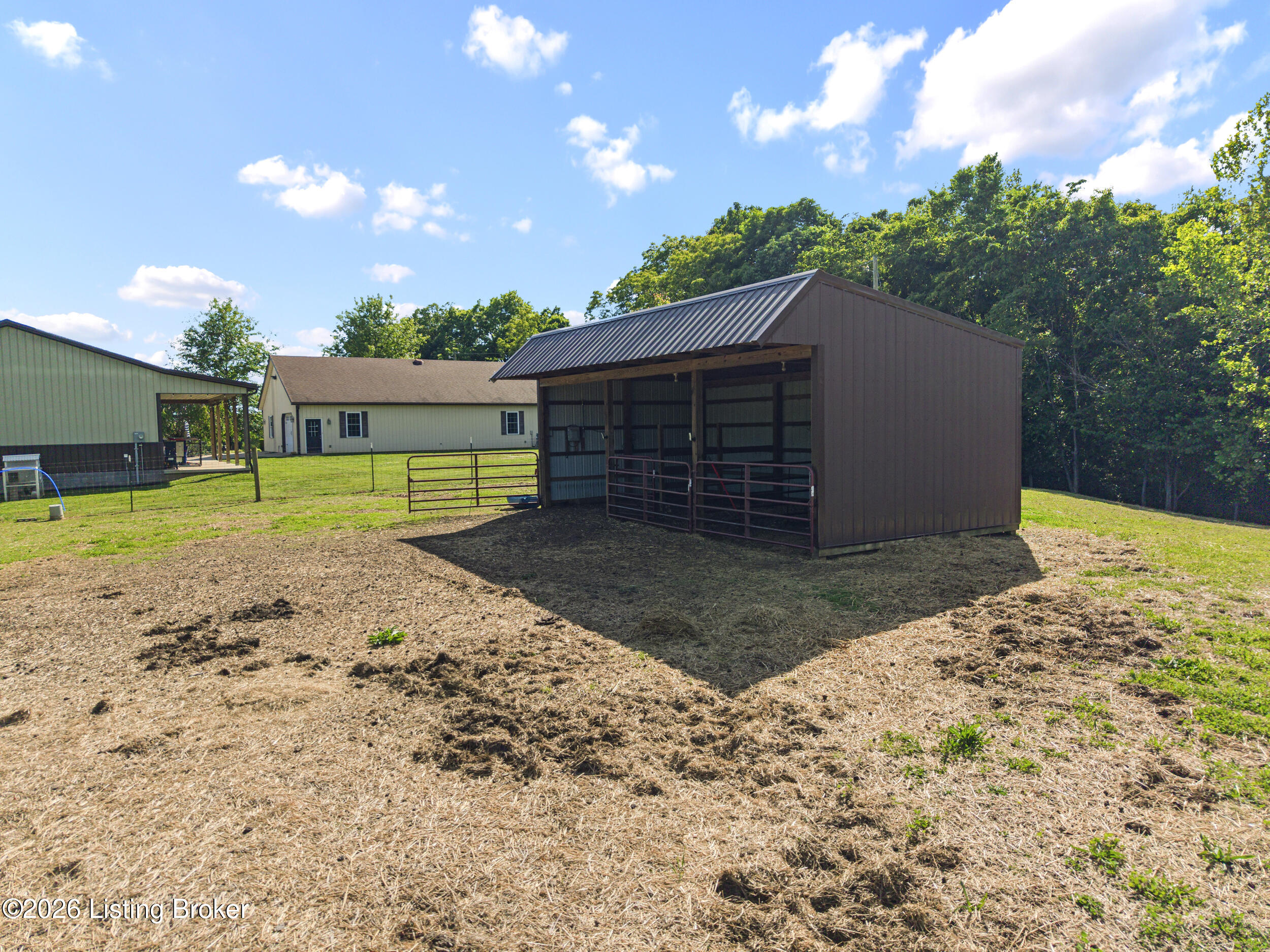 304 Hutchins Ridge Rd Property Photo 37