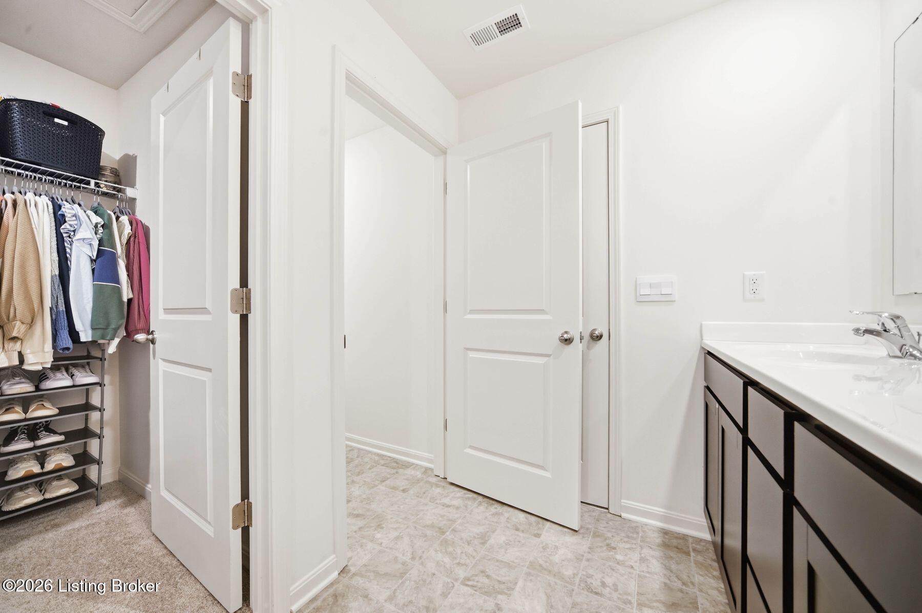 11108 Pheasant Run Ct Property Photo 33