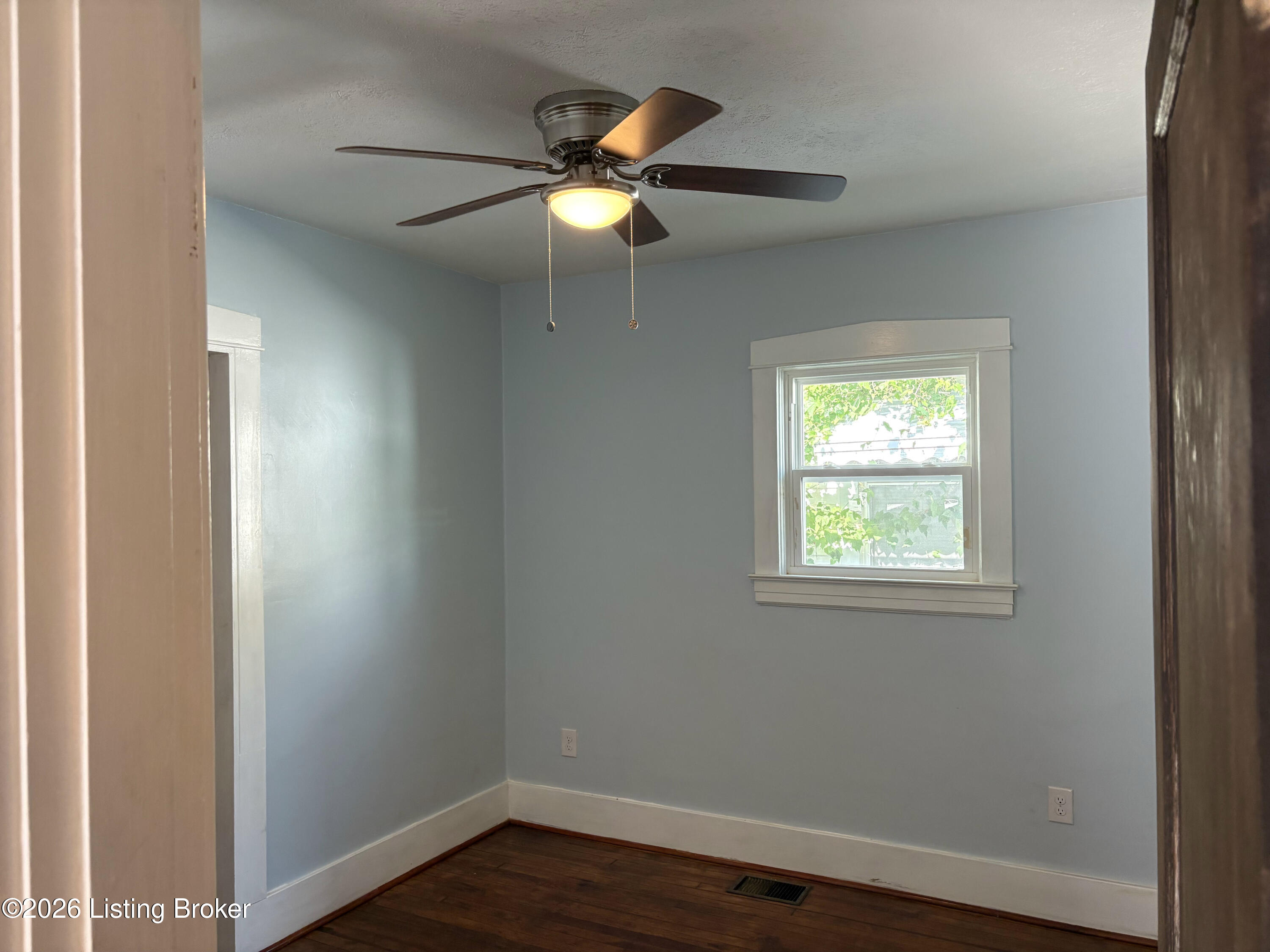 633 Merwin Ave Property Photo 11