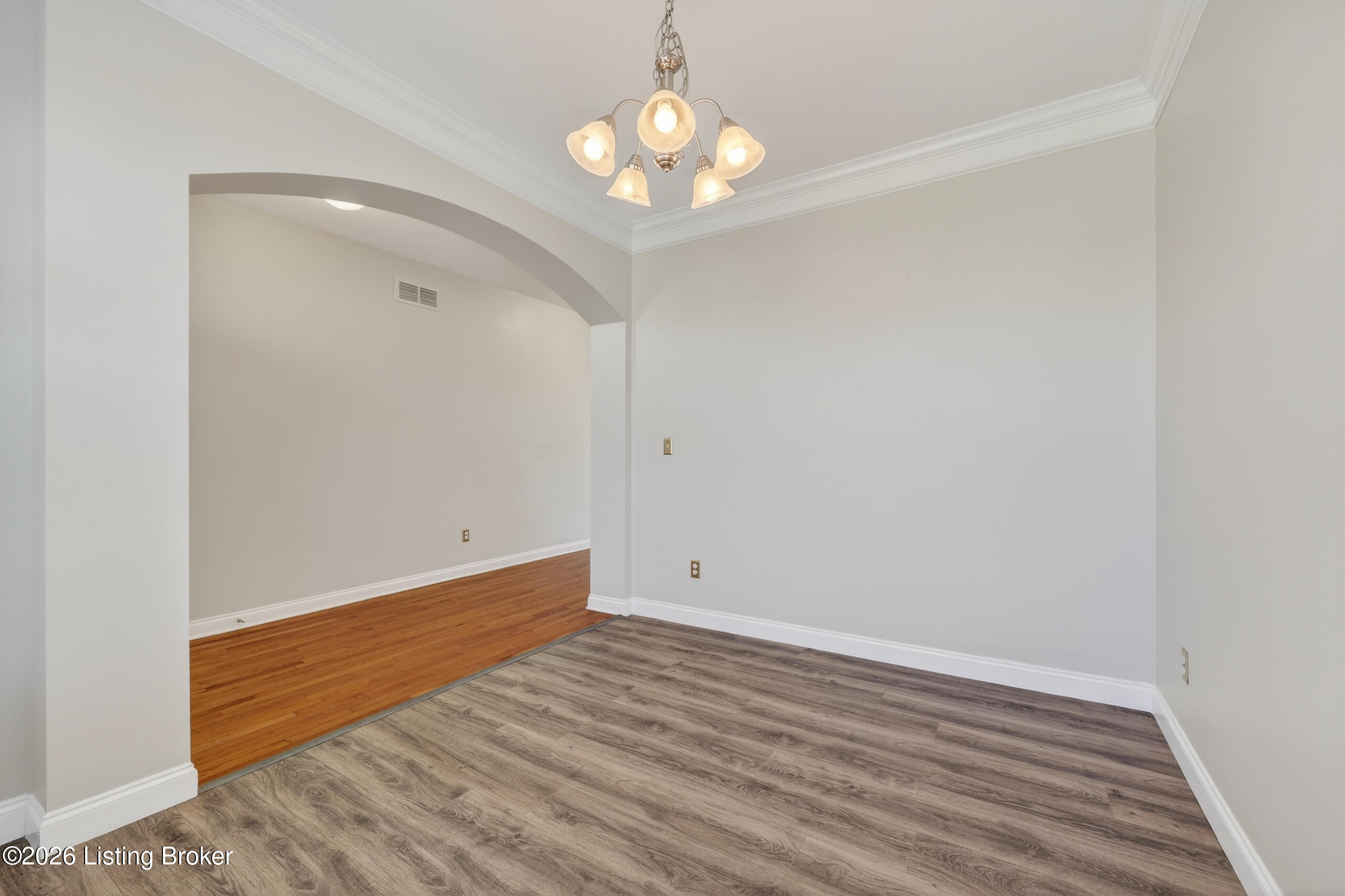 5609 Red Crested Way Property Photo 5